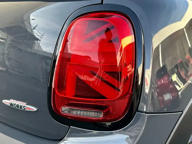 Mini Cooper view 12