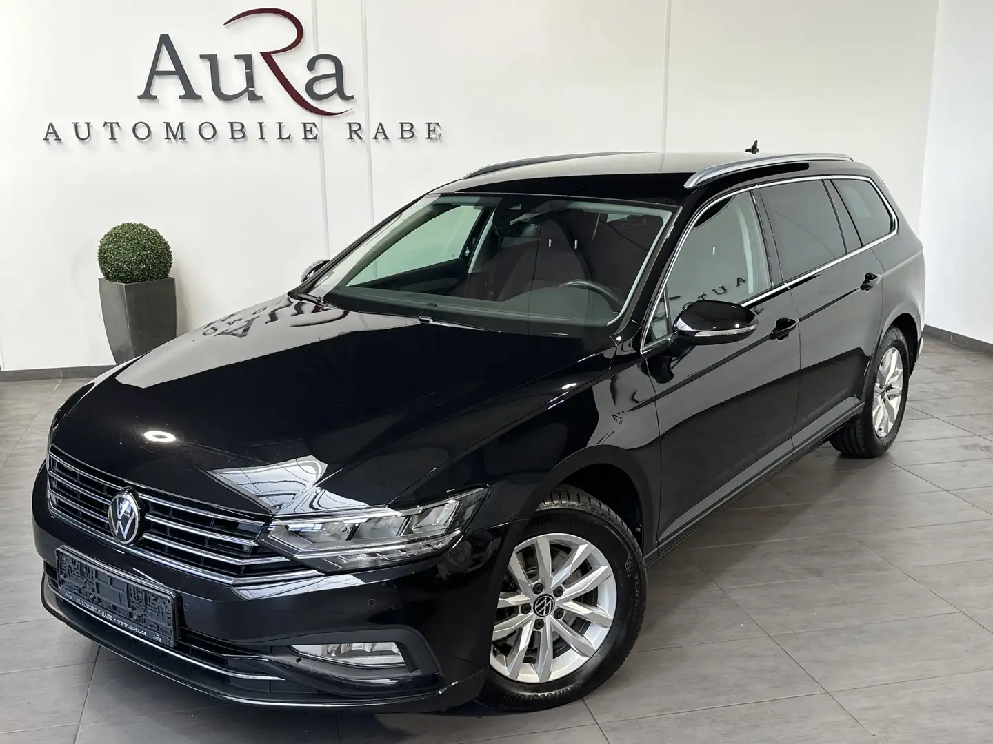Volkswagen Passat Variant Business NAV+LED+CARPLAY+KAMERA Negru - 1