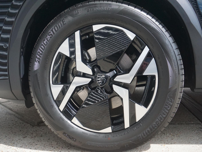 Peugeot e-2008 EV GT Avantage 54 kWh — photo 7