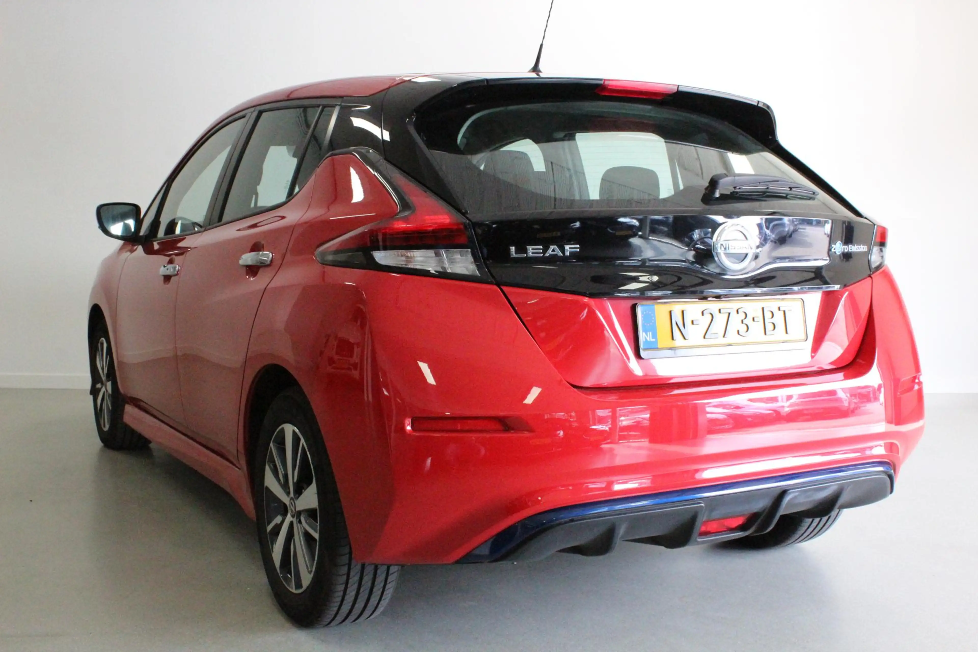 Nissan Leaf Acenta 40 kWh | NL-AUTO+N.A.P! | CARPLAY | 16'LMV — photo 5
