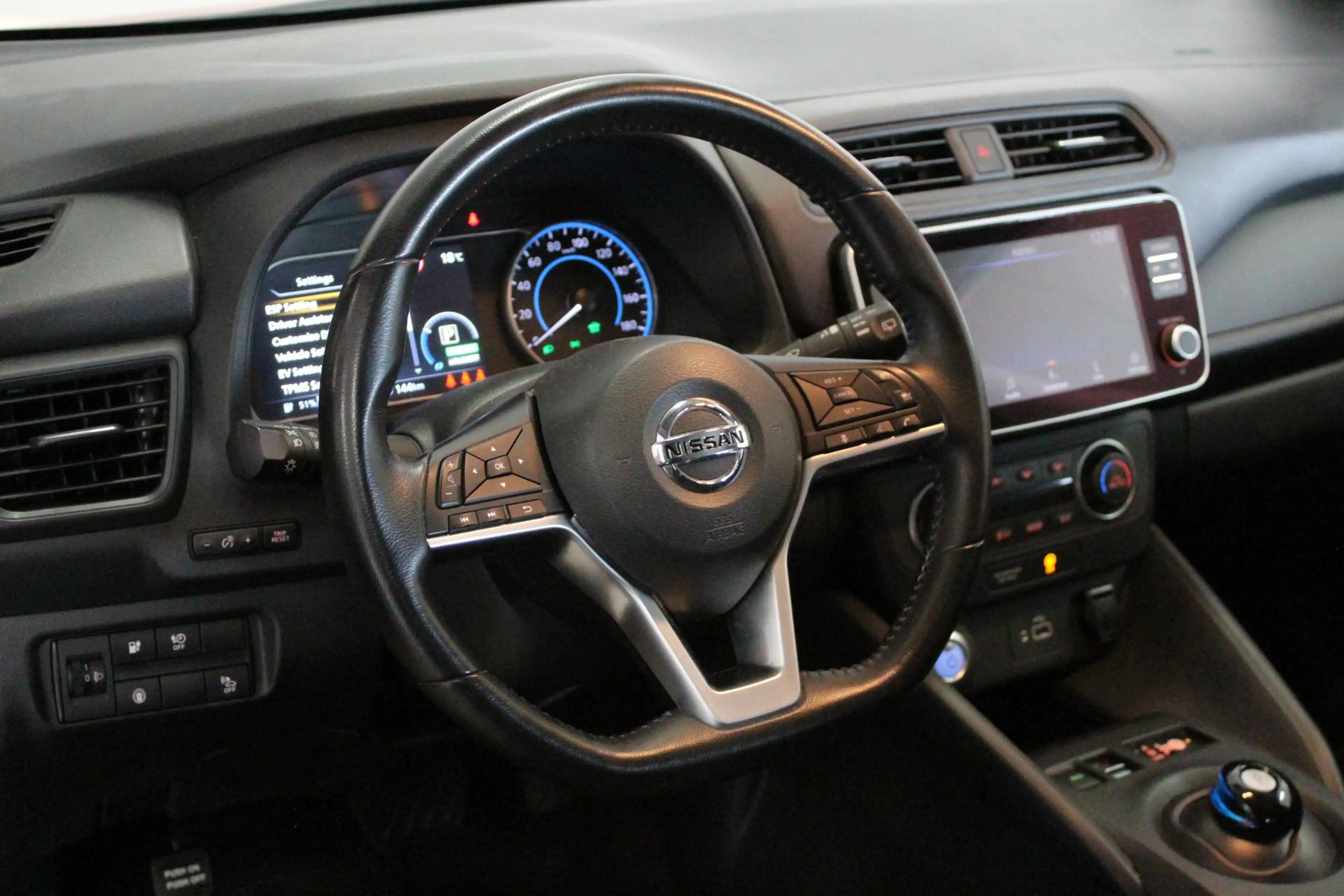 Nissan Leaf Acenta 40 kWh | NL-AUTO+N.A.P! | CARPLAY | 16'LMV — photo 9