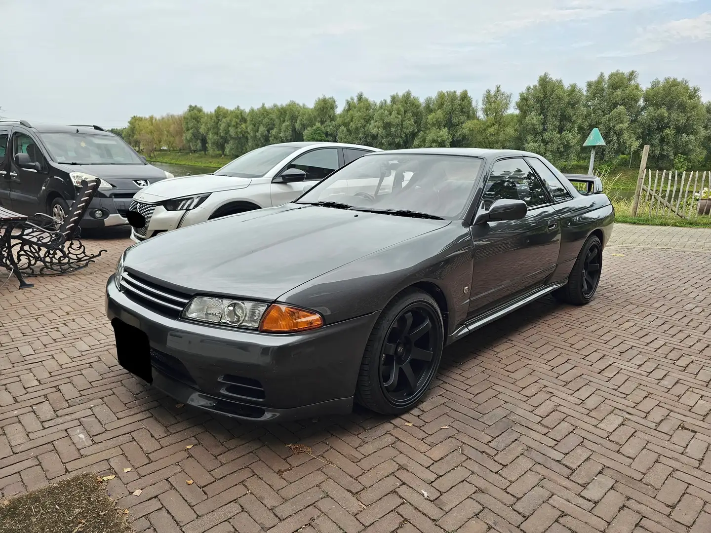 Nissan Skyline GTR Szary - 1