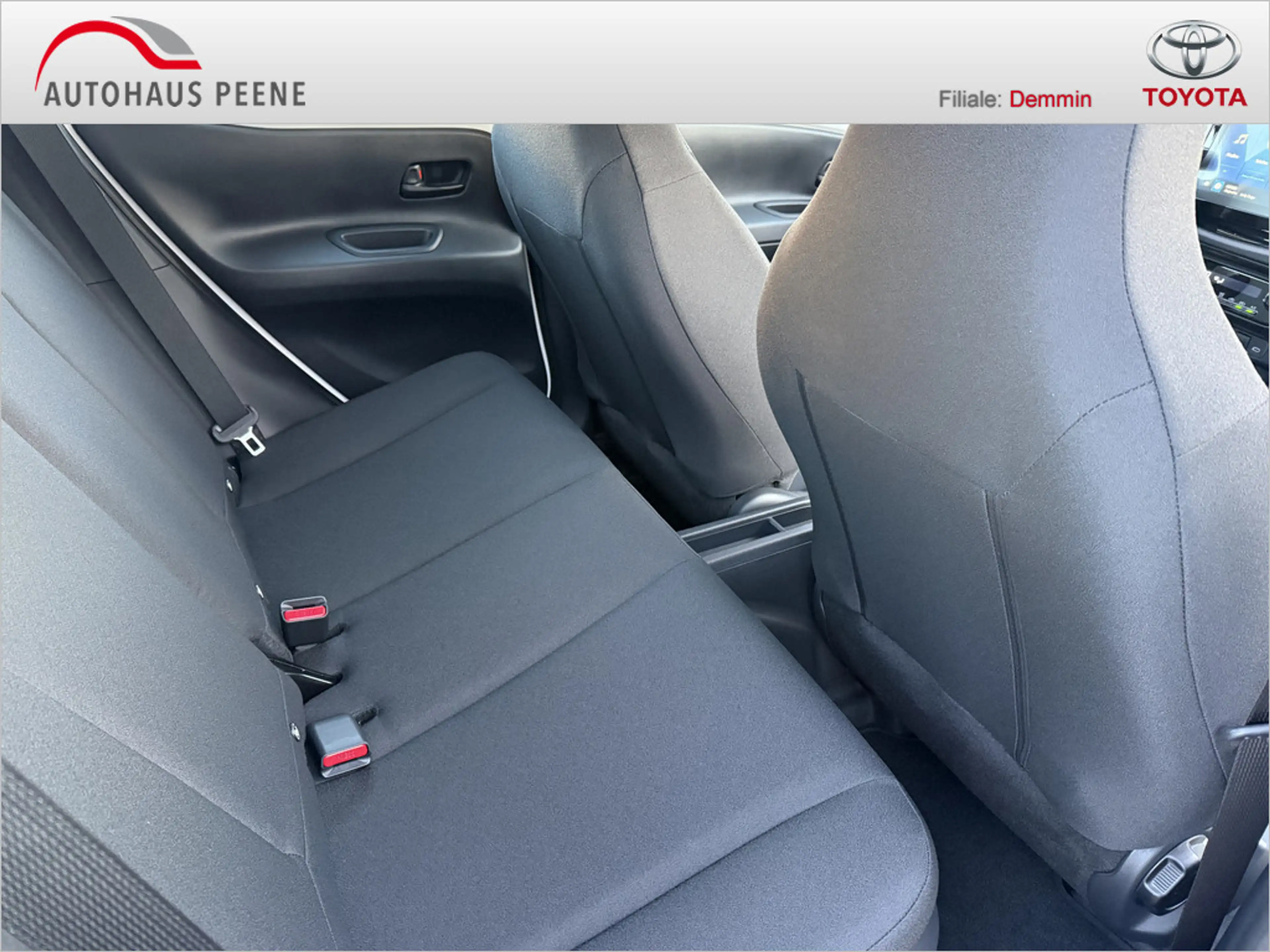 Toyota Aygo X 1.5 Hybrid Pure — photo 8