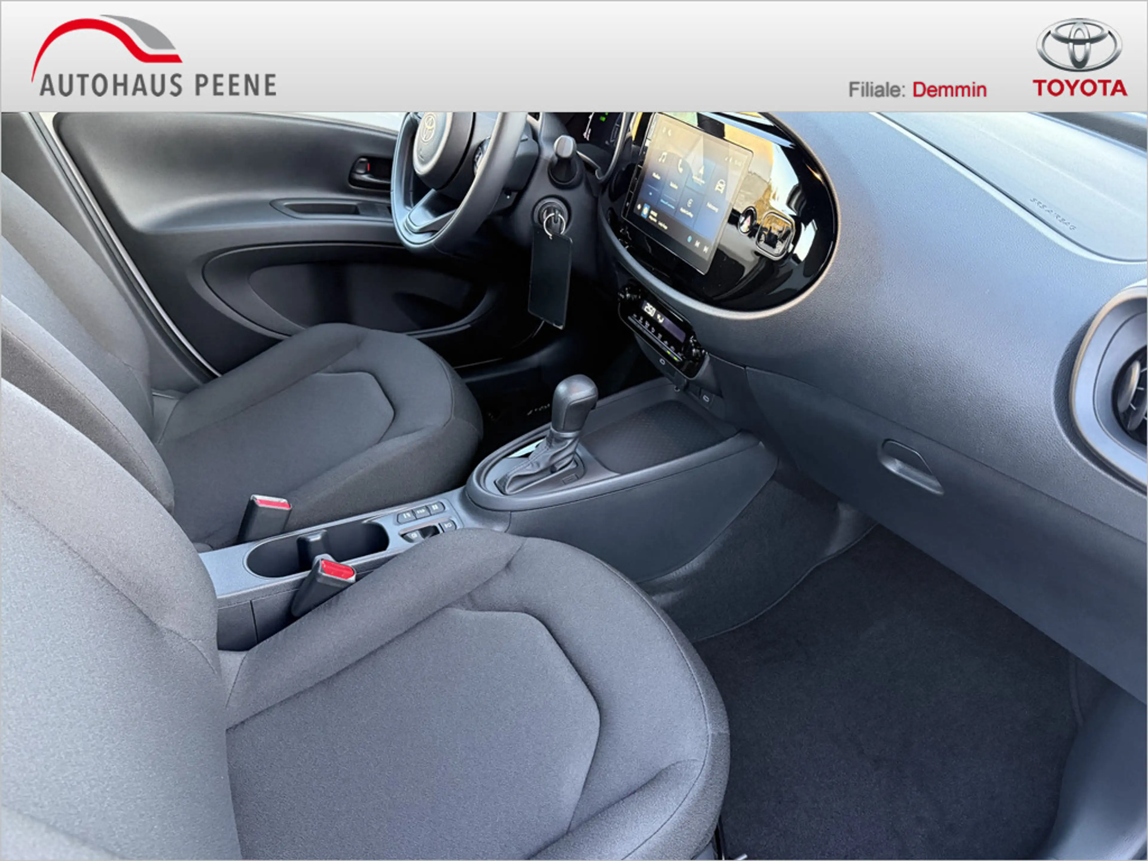 Toyota Aygo X 1.5 Hybrid Pure — photo 7