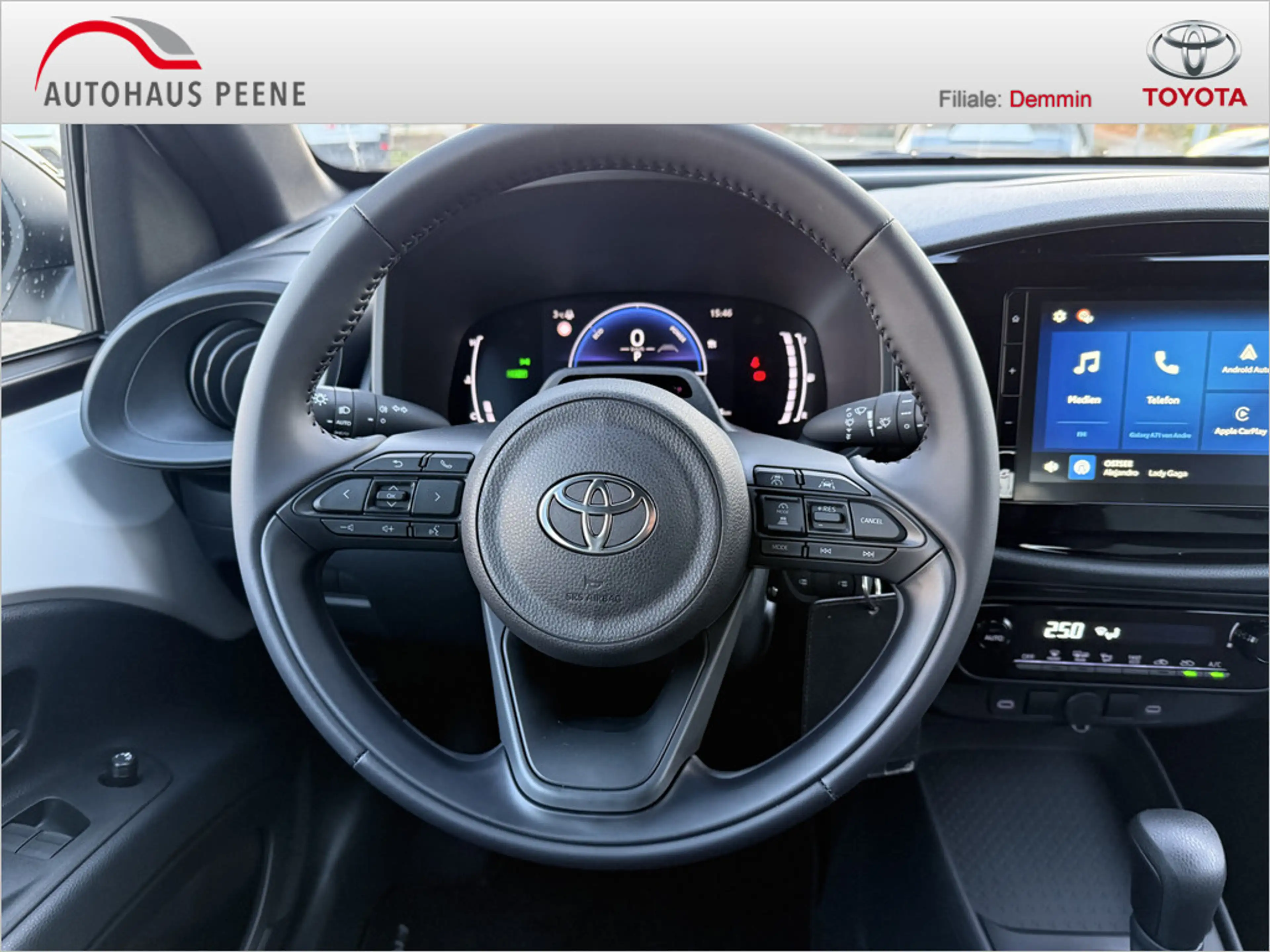 Toyota Aygo X 1.5 Hybrid Pure — photo 11