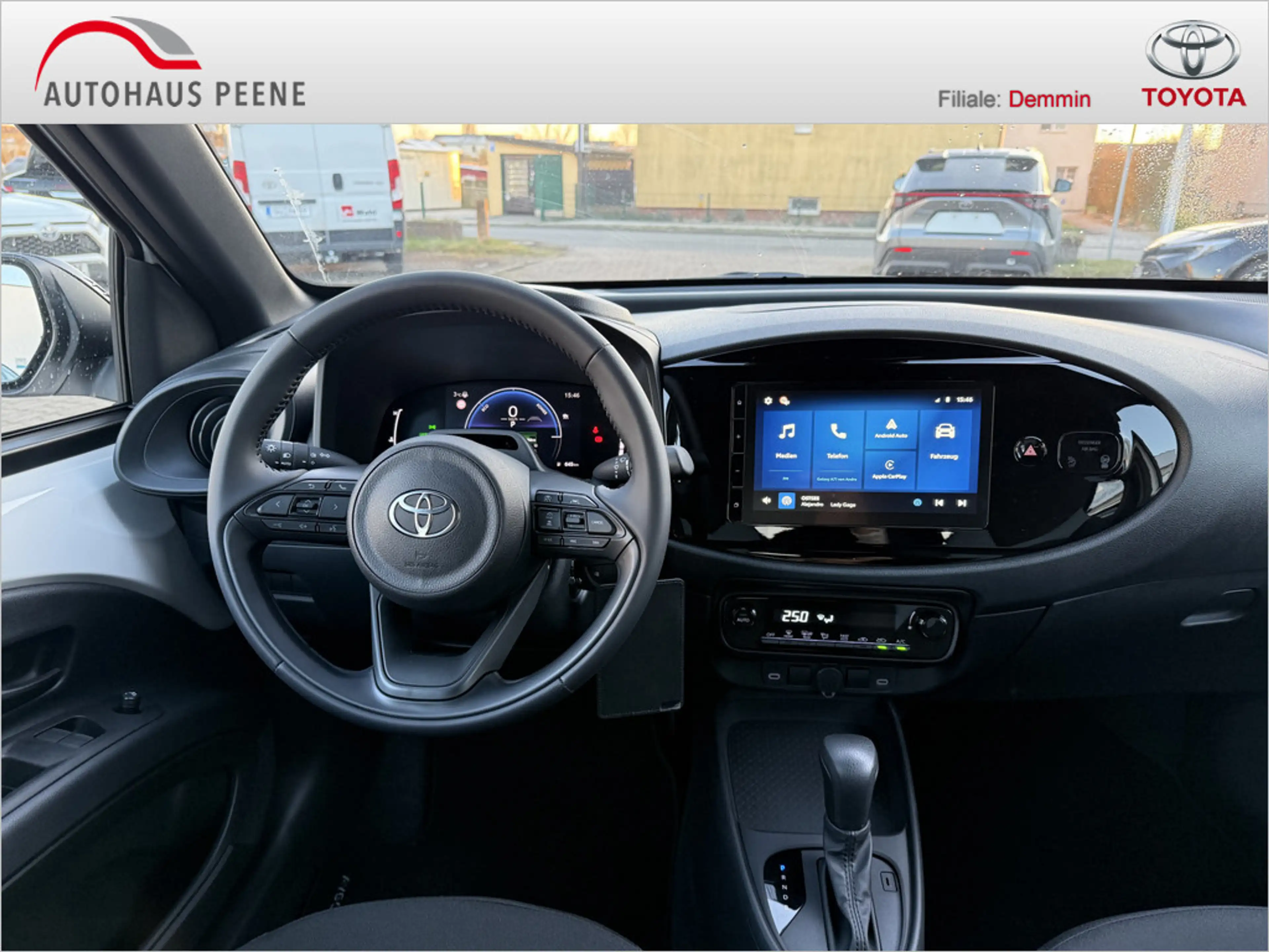 Toyota Aygo X 1.5 Hybrid Pure — photo 9