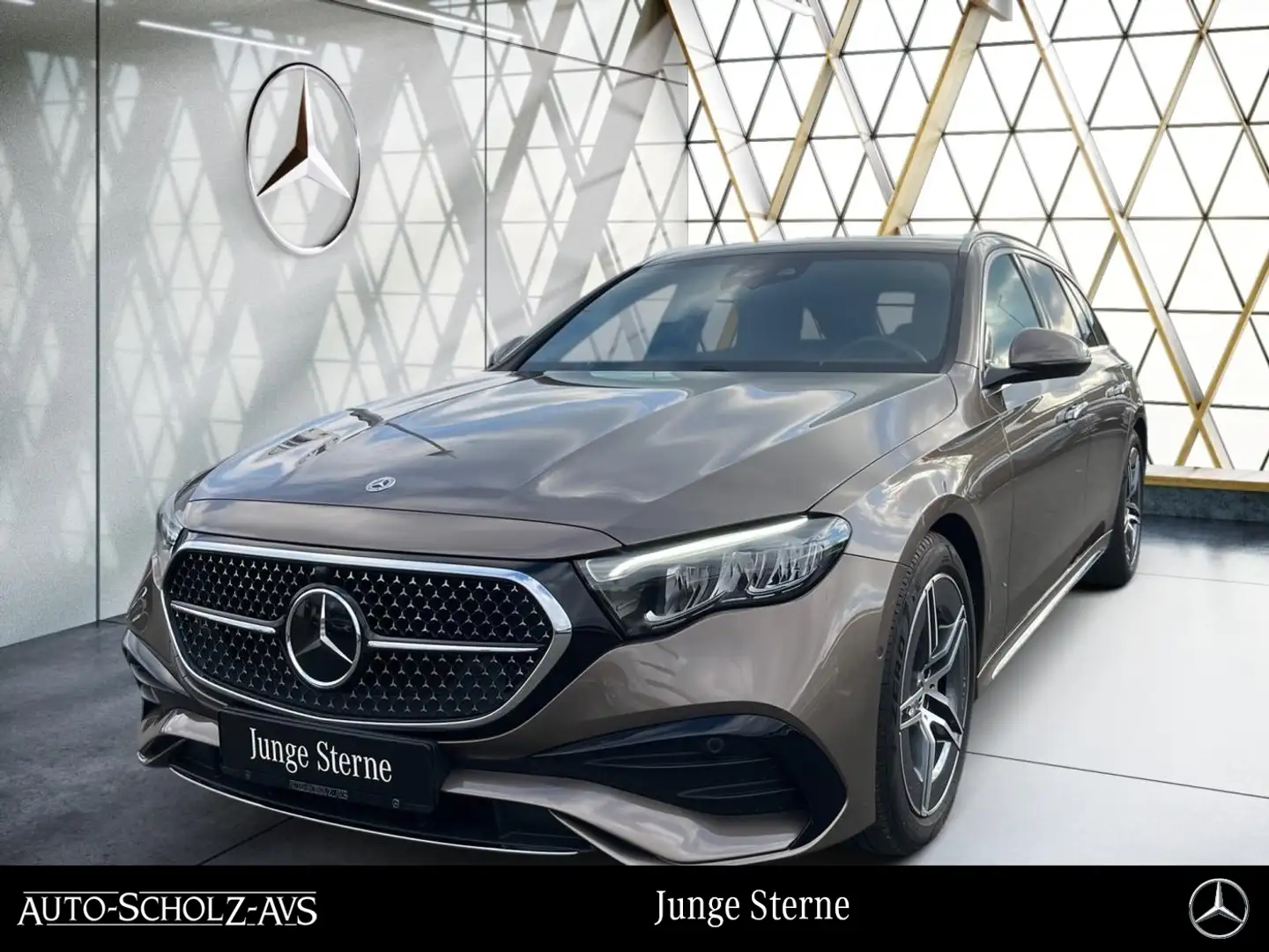 Mercedes-Benz E 220 d T AMG Anhängerkupplung*Distronic*Kamera* Braun - 1