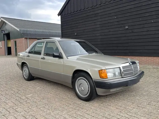 Mercedes-Benz 190 D , 41.000km in nieuwstaat