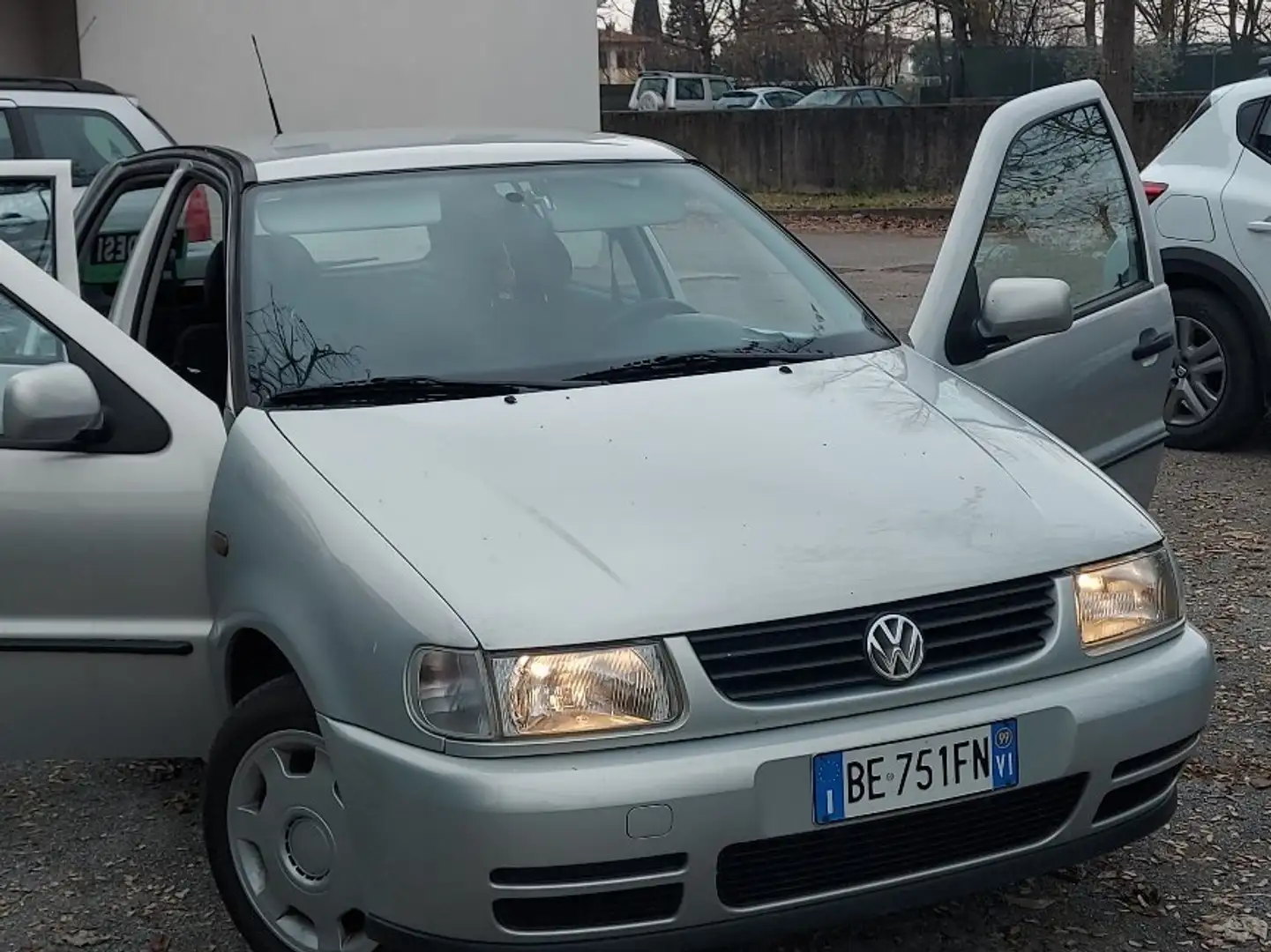 Volkswagen Polo 5p 1.0 Grigio - 2
