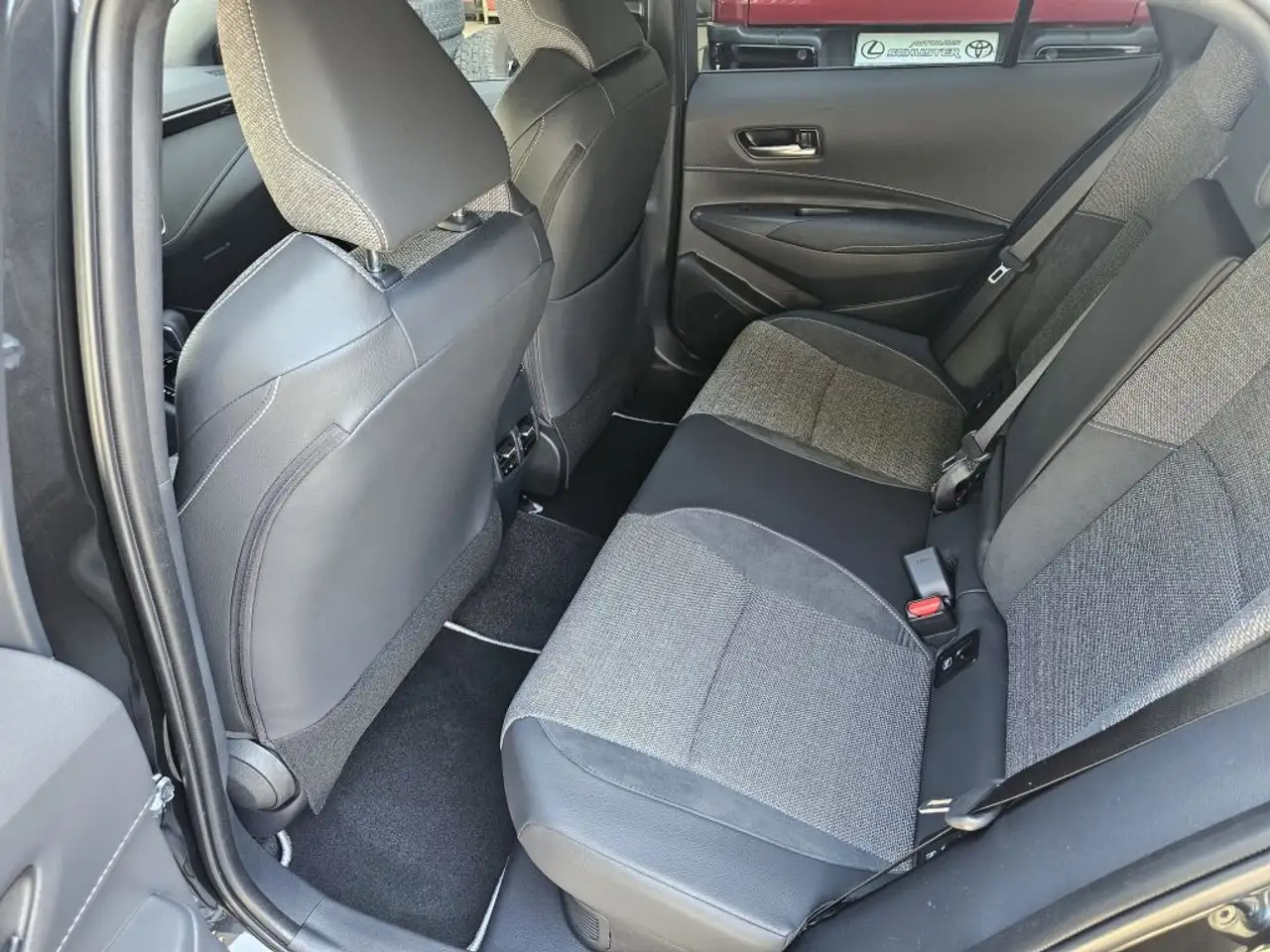 Toyota Corolla 1.8 Hybrid Touring Sports Teamplayer 6