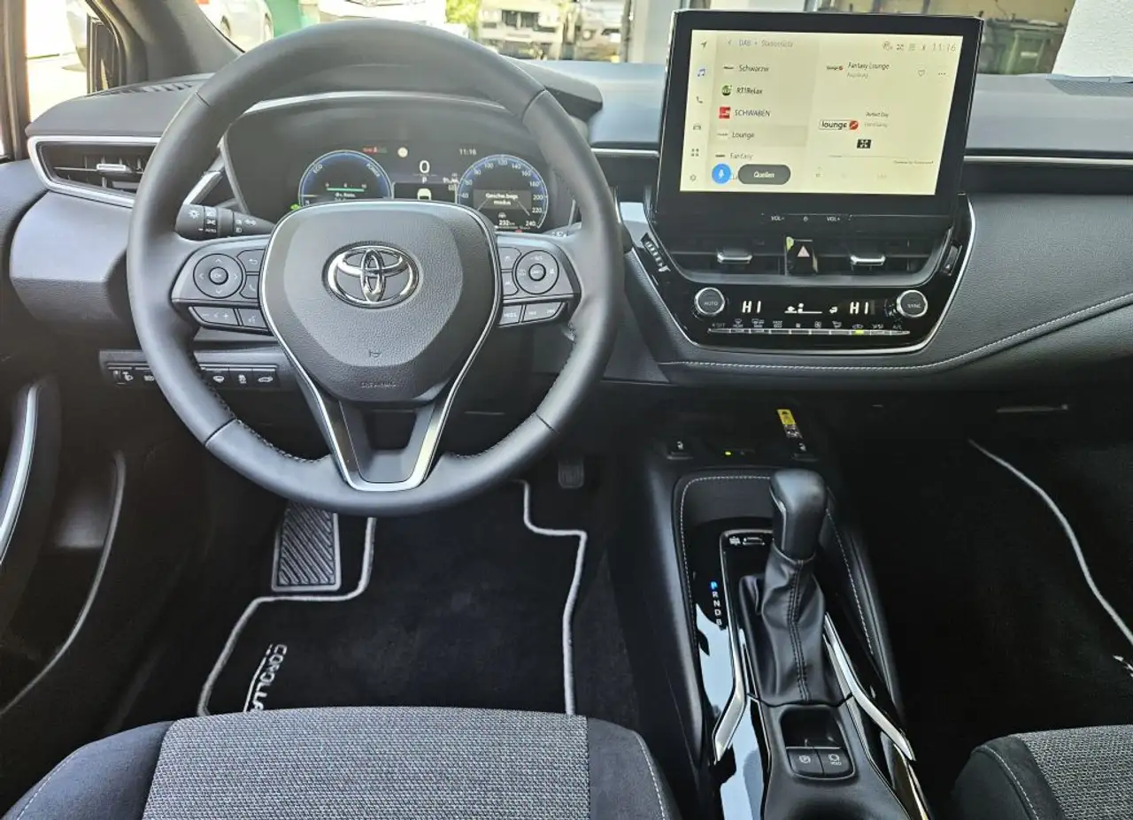 Toyota Corolla 1.8 Hybrid Touring Sports Teamplayer 7