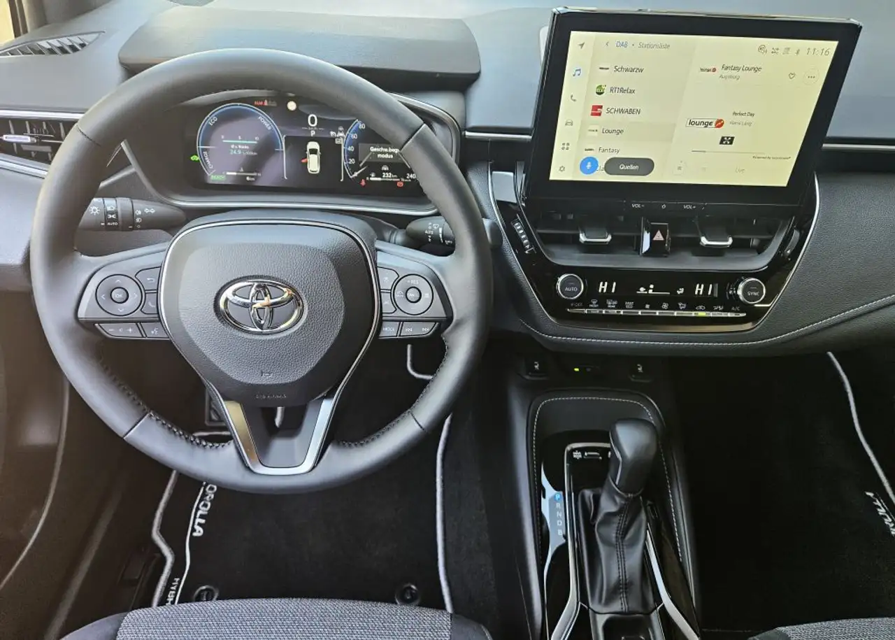 Toyota Corolla 1.8 Hybrid Touring Sports Teamplayer 8