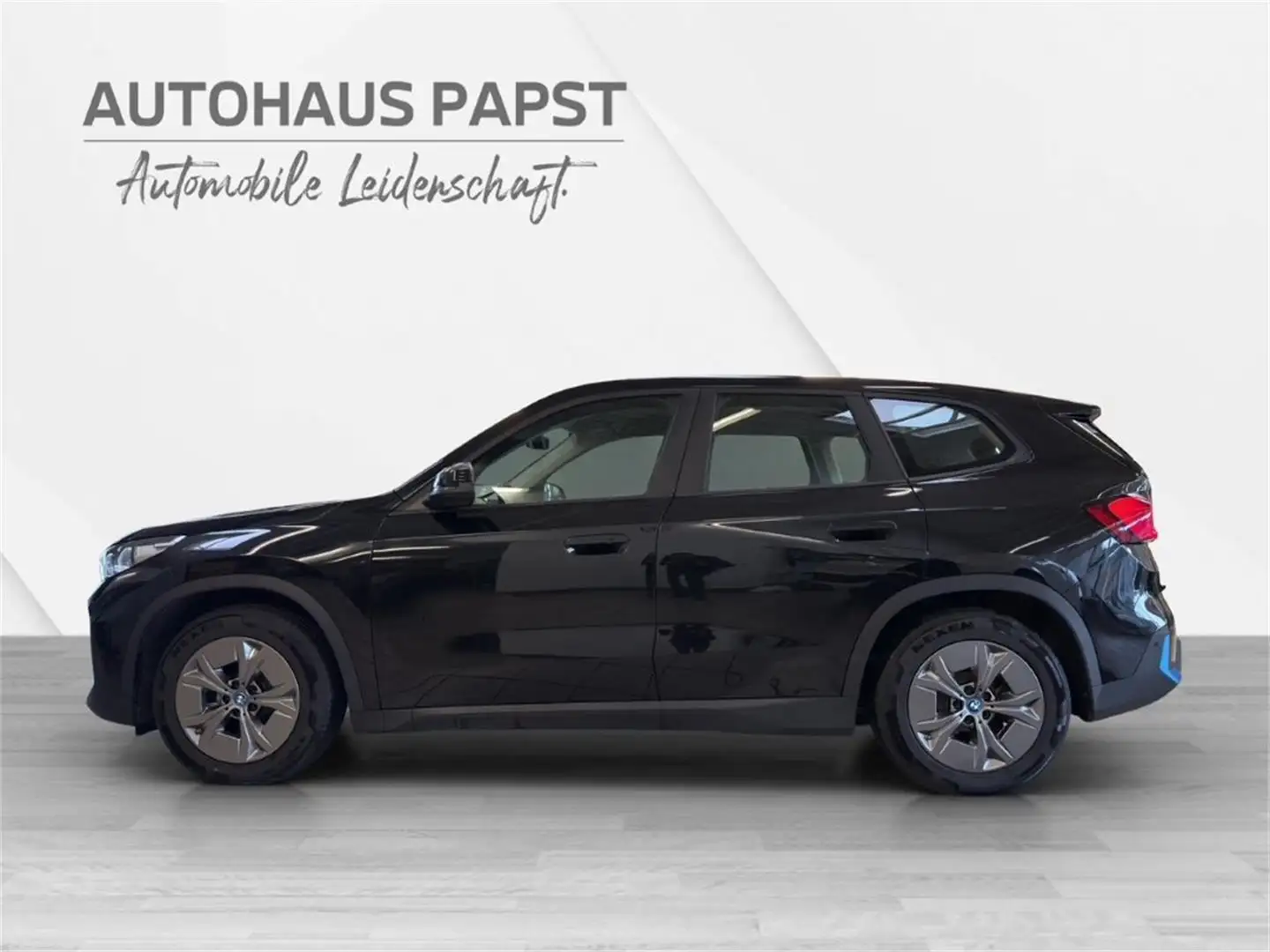 BMW iX1 xDrive *** NP € 62.000,- *** -40% *** Noir - 2