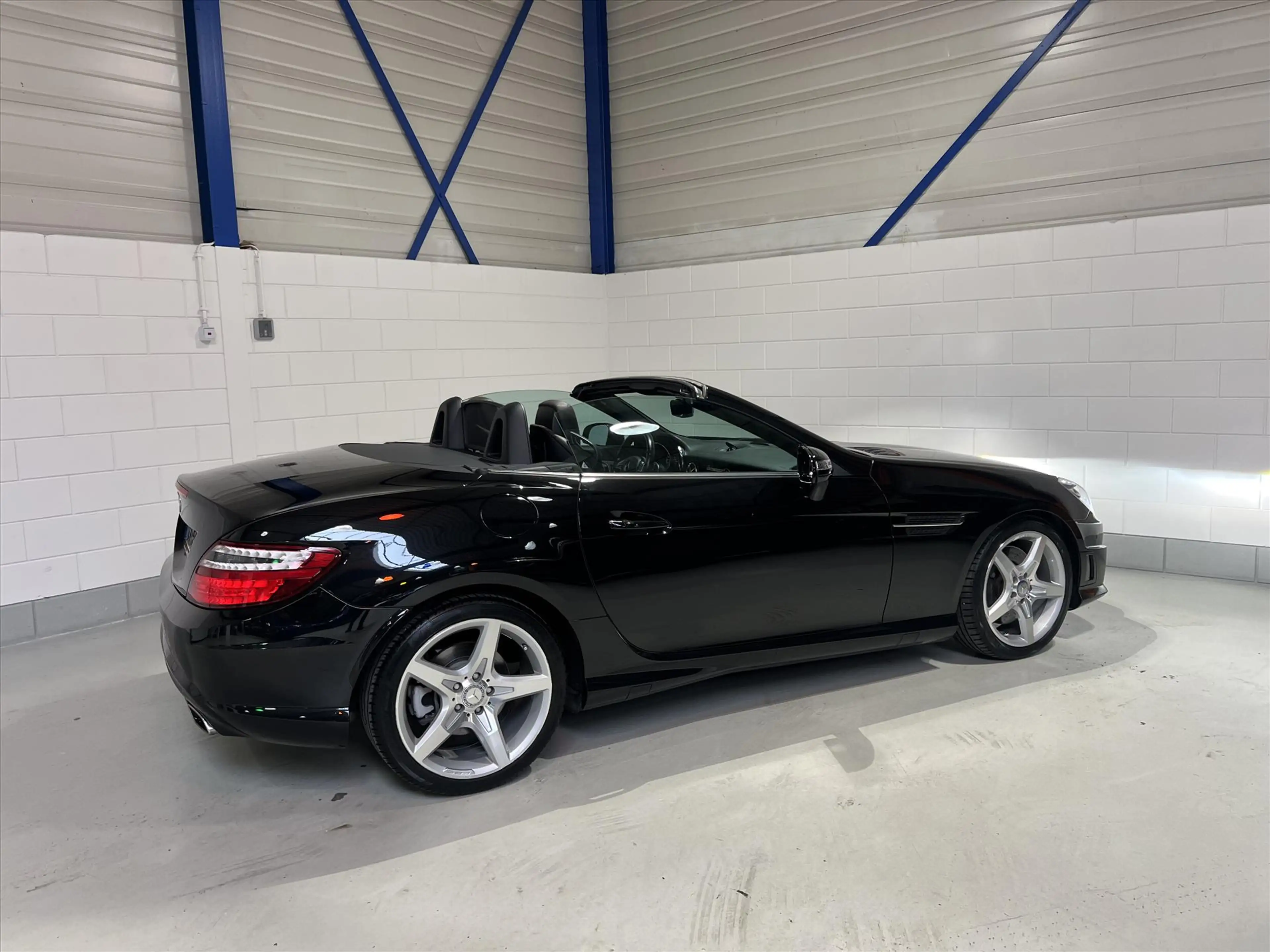 Mercedes-Benz SLK 200 SLK200 AMG AUT7, airscarf, Pano, top-staat — photo 10
