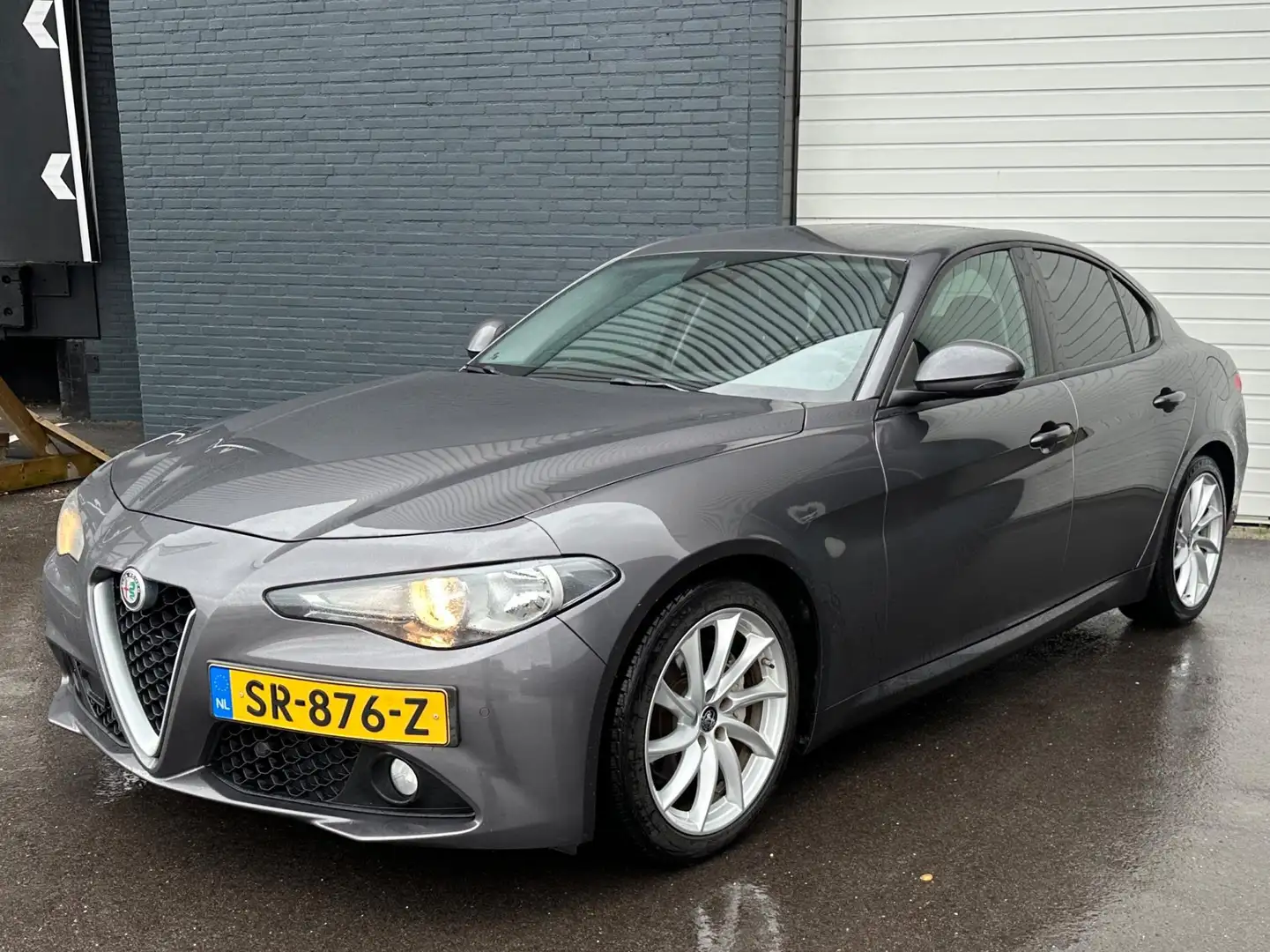 Alfa Romeo Giulia 2.2 Super AUTOMAAT/LEDER/NAVI/LMV/GOEDONDERHOUDEN Gris - 2