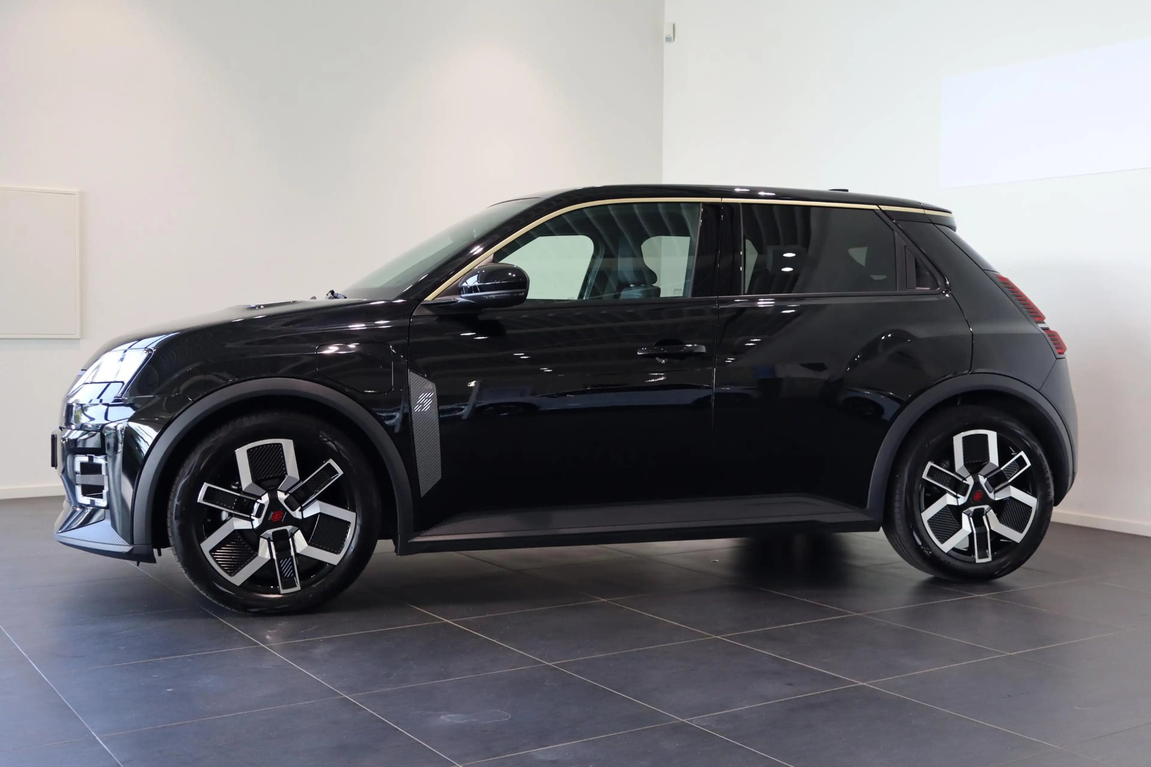 Renault R 5 comfort range techno 52 kWh — photo 8