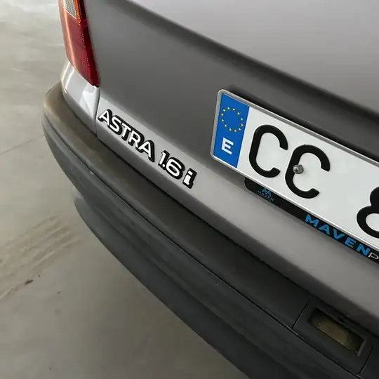 Opel Astra 1992, foto 11