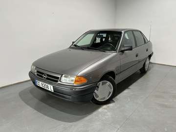 1.6I 75 cv Sedan GLS