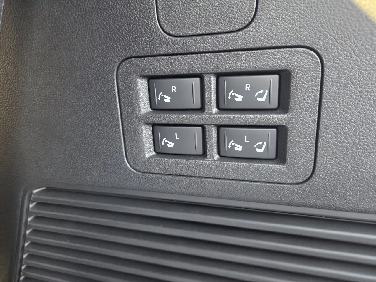 Nissan Armada снимка Nissan Armada