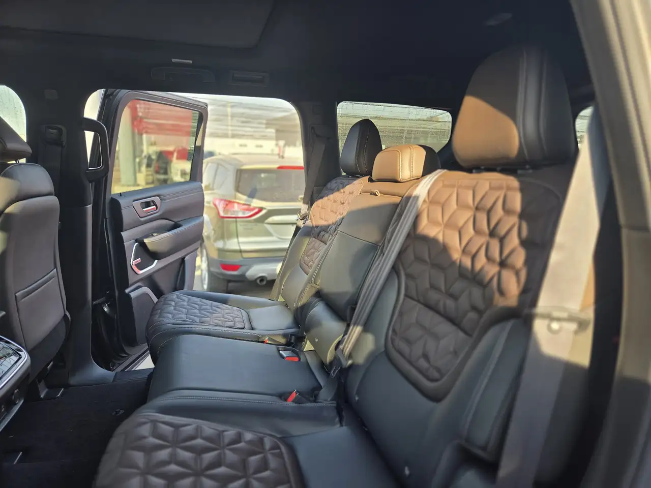 Nissan Armada снимка Nissan Armada