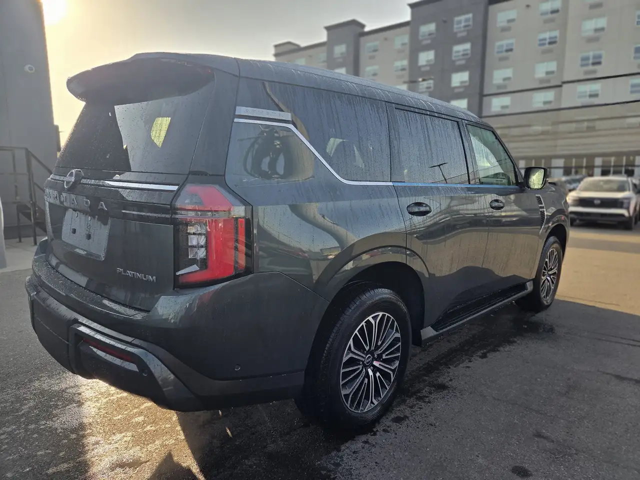 Nissan Armada снимка Nissan Armada