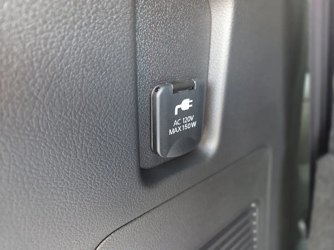 Nissan Armada снимка Nissan Armada