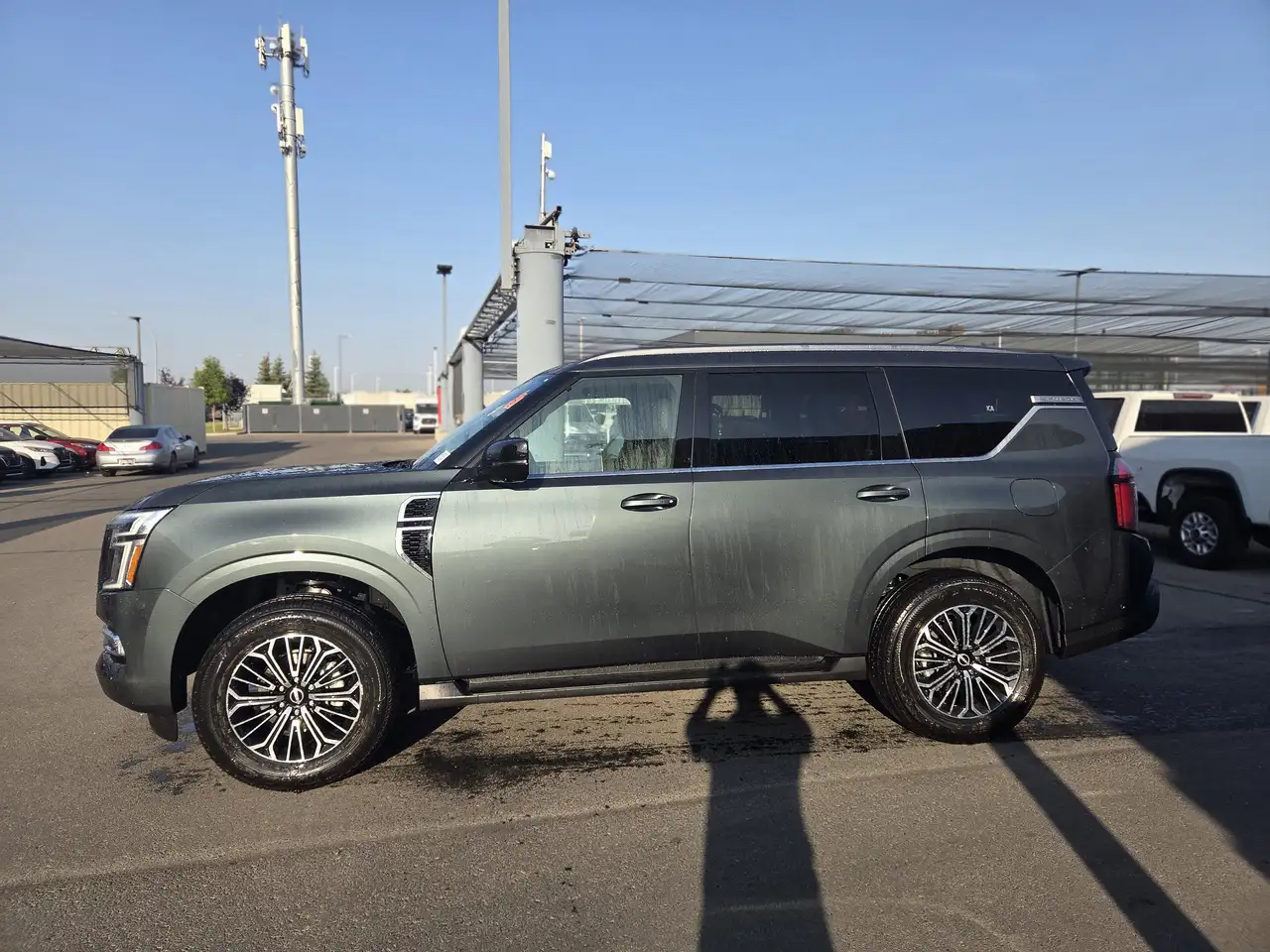 Nissan Armada снимка Nissan Armada