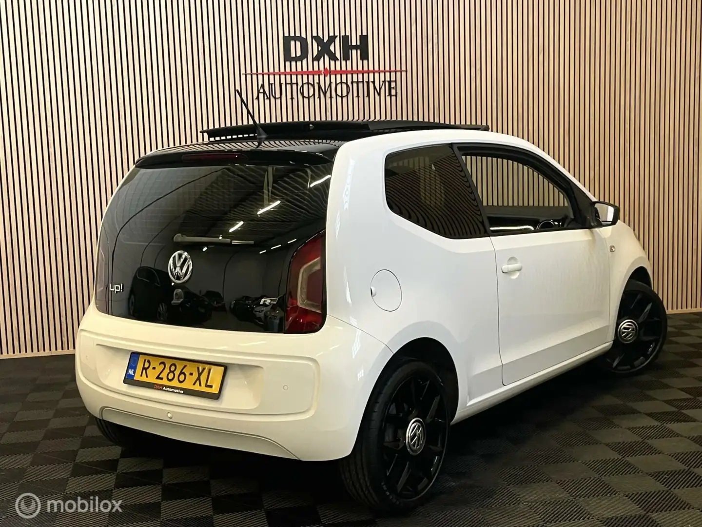 Volkswagen up! 1.0 Groove Up! AUTOMAAT PANO CRUIS PDC STOELV Alb - 2