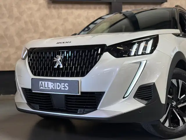 Peugeot 2008 view 3