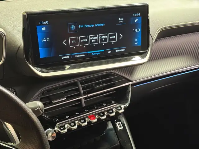 Peugeot 2008 view 21