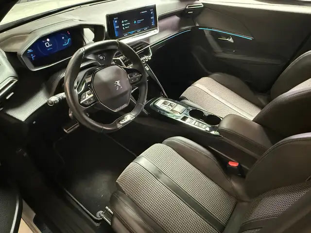 Peugeot 2008 view 12