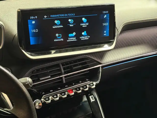 Peugeot 2008 view 19