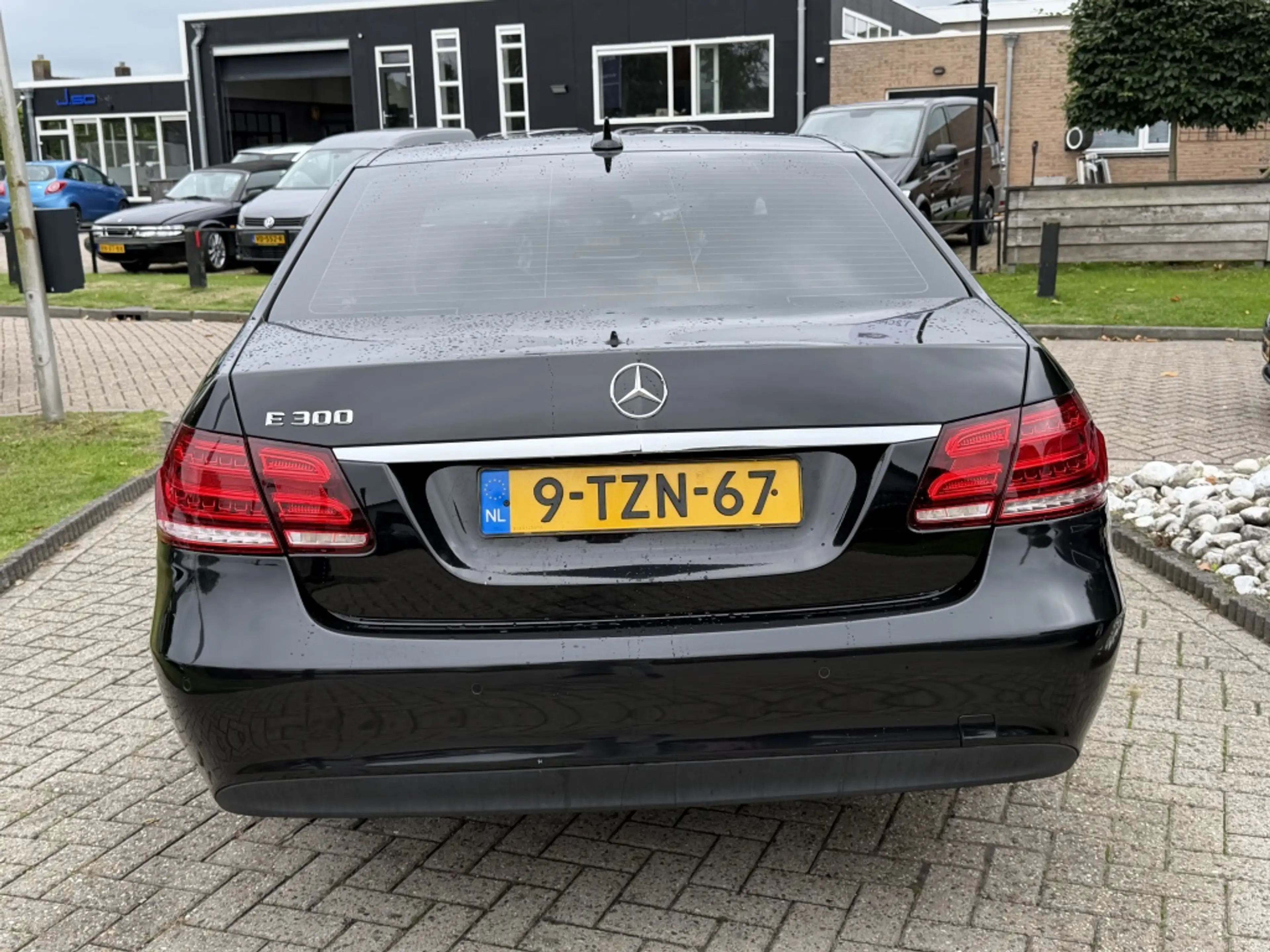 Mercedes-Benz E 300 E300 Benzine 6-Cilinder Sedan 2014 Facelift Zwart — photo 9