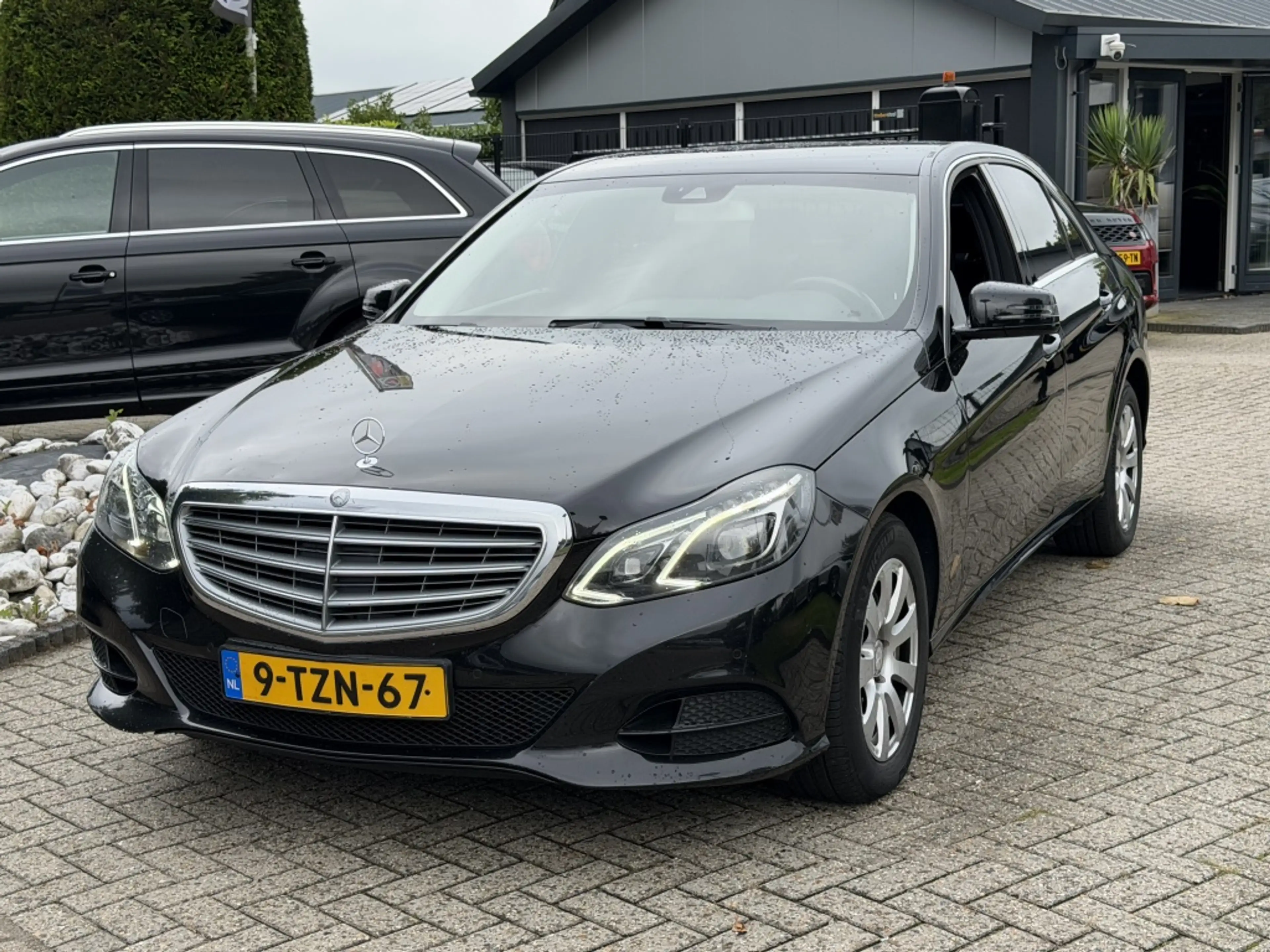 Mercedes-Benz E 300 E300 Benzine 6-Cilinder Sedan 2014 Facelift Zwart
