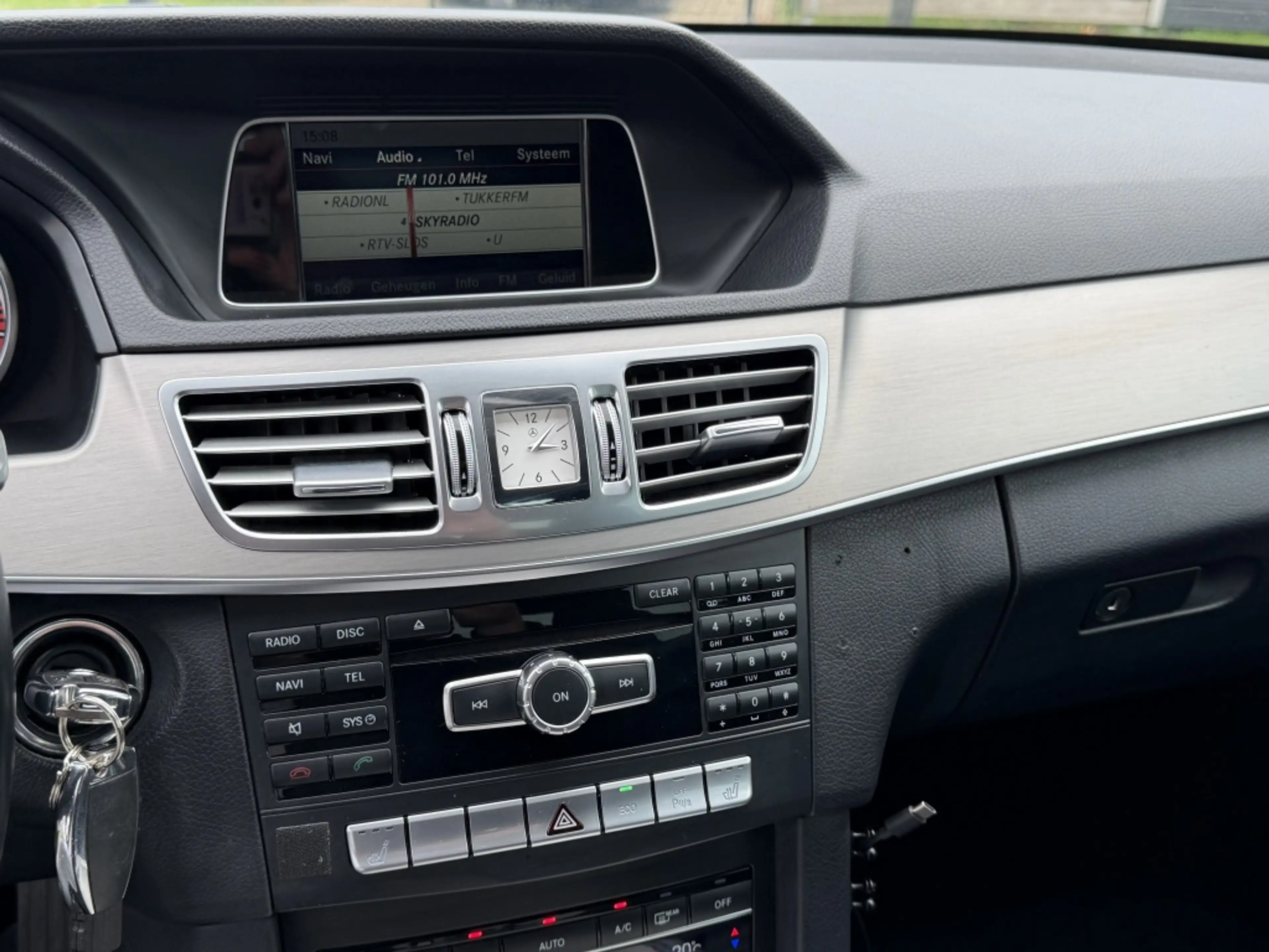 Mercedes-Benz E 300 E300 Benzine 6-Cilinder Sedan 2014 Facelift Zwart — photo 12