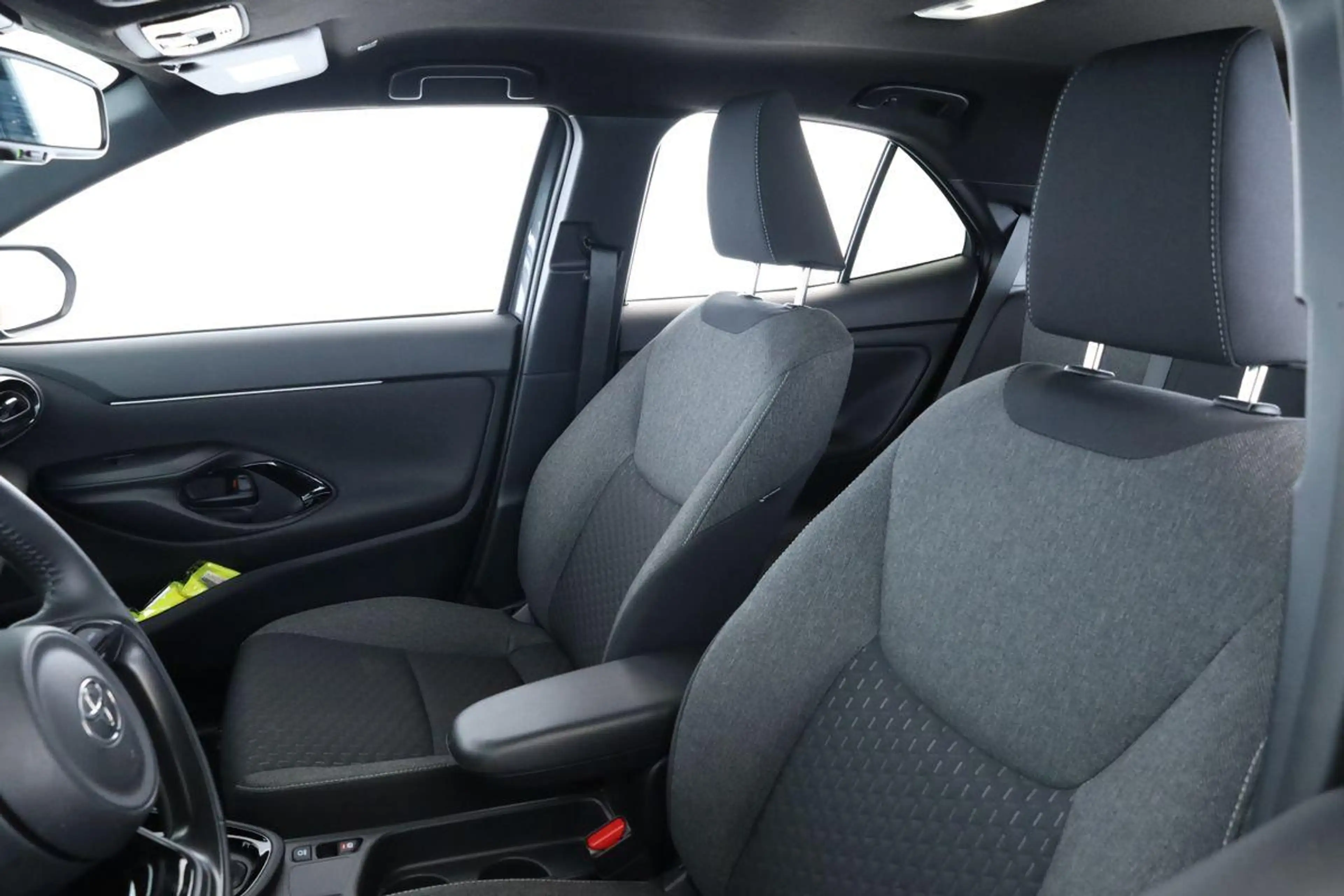 Toyota Yaris Cross Hybrid Teamplayer LED Nav SitzHZ Kam — photo 10