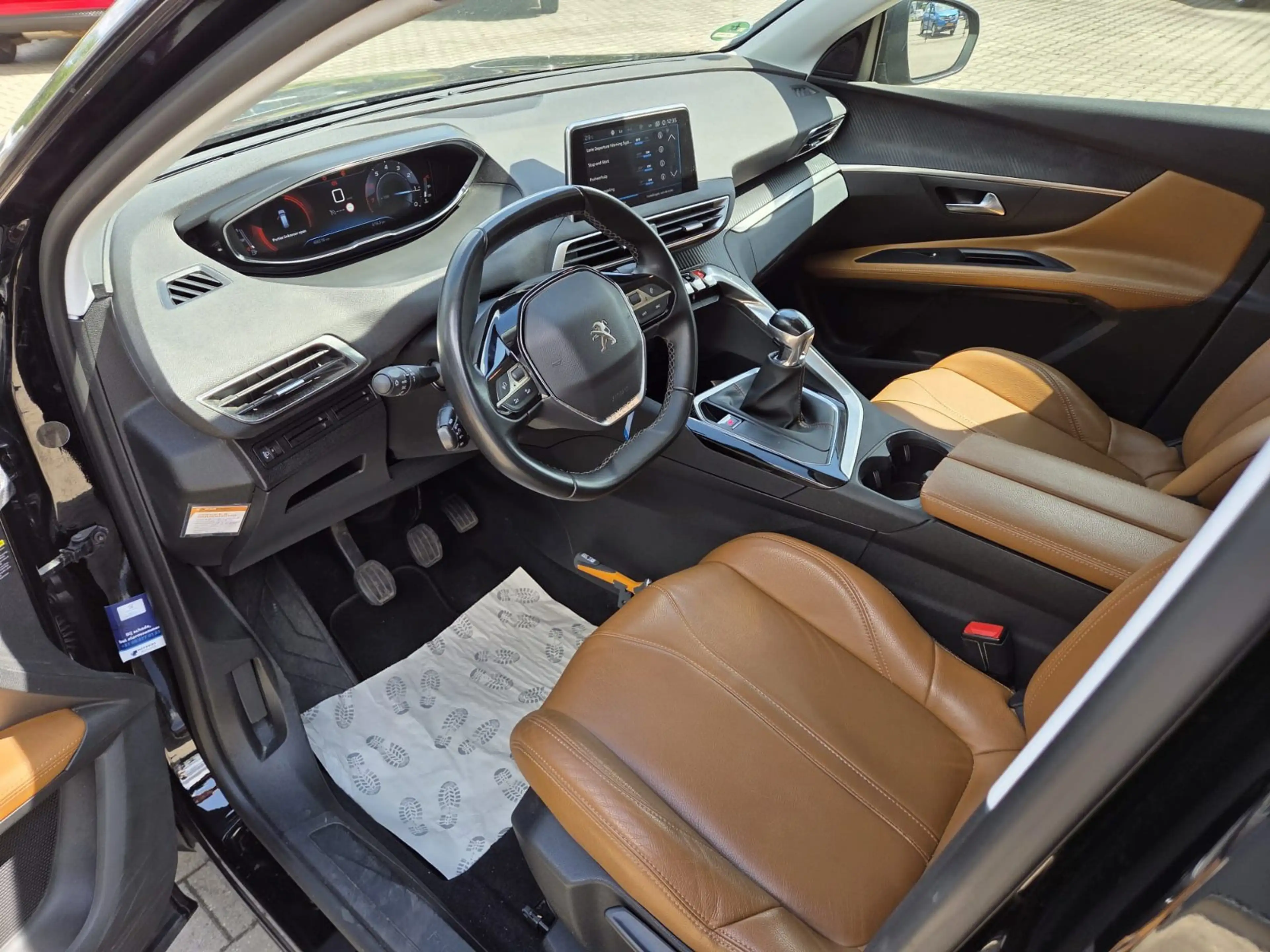 Peugeot 5008 1.2 PureTech Blue Lease Executive 7-Pers — photo 7