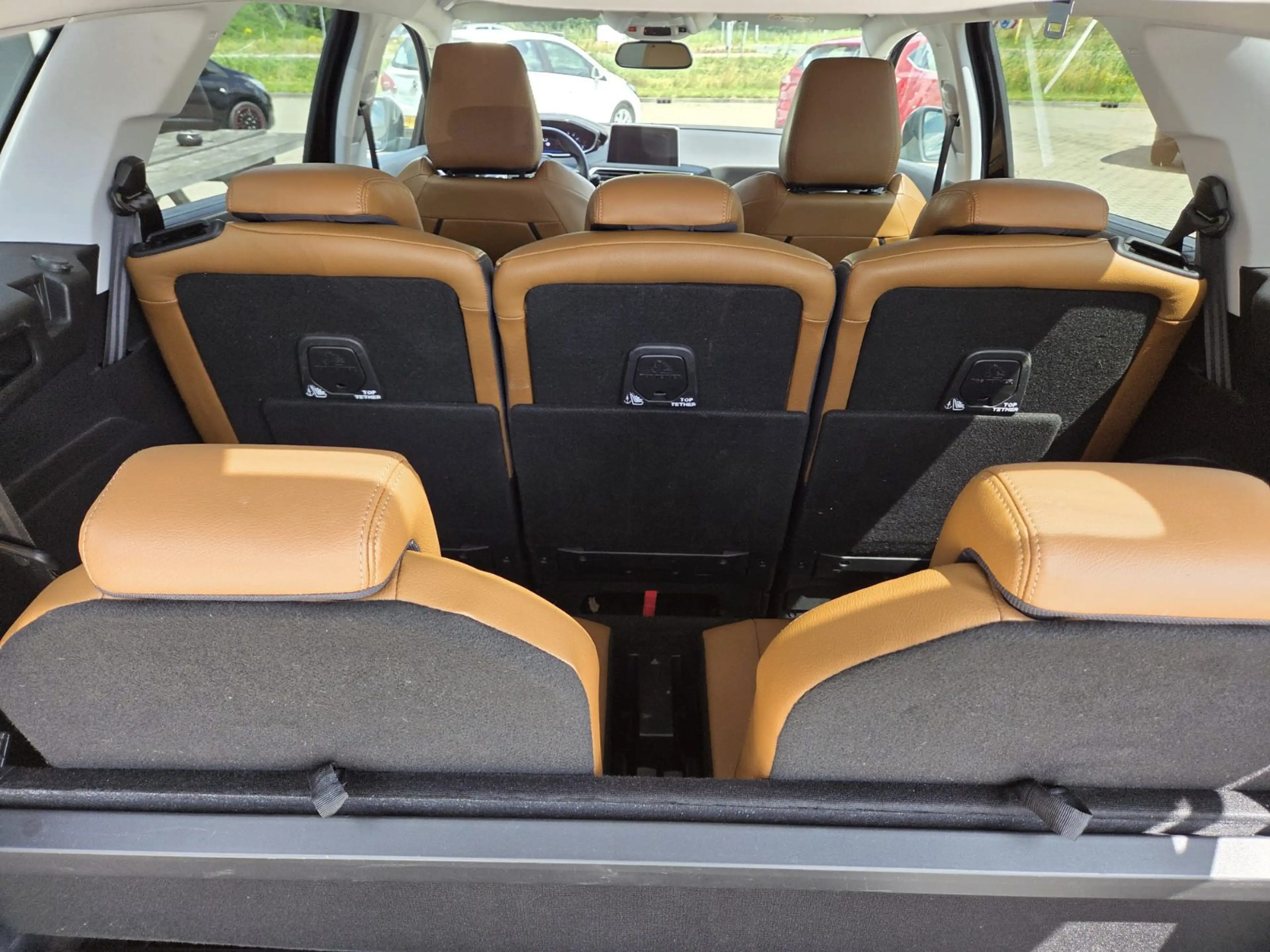 Peugeot 5008 1.2 PureTech Blue Lease Executive 7-Pers — photo 10