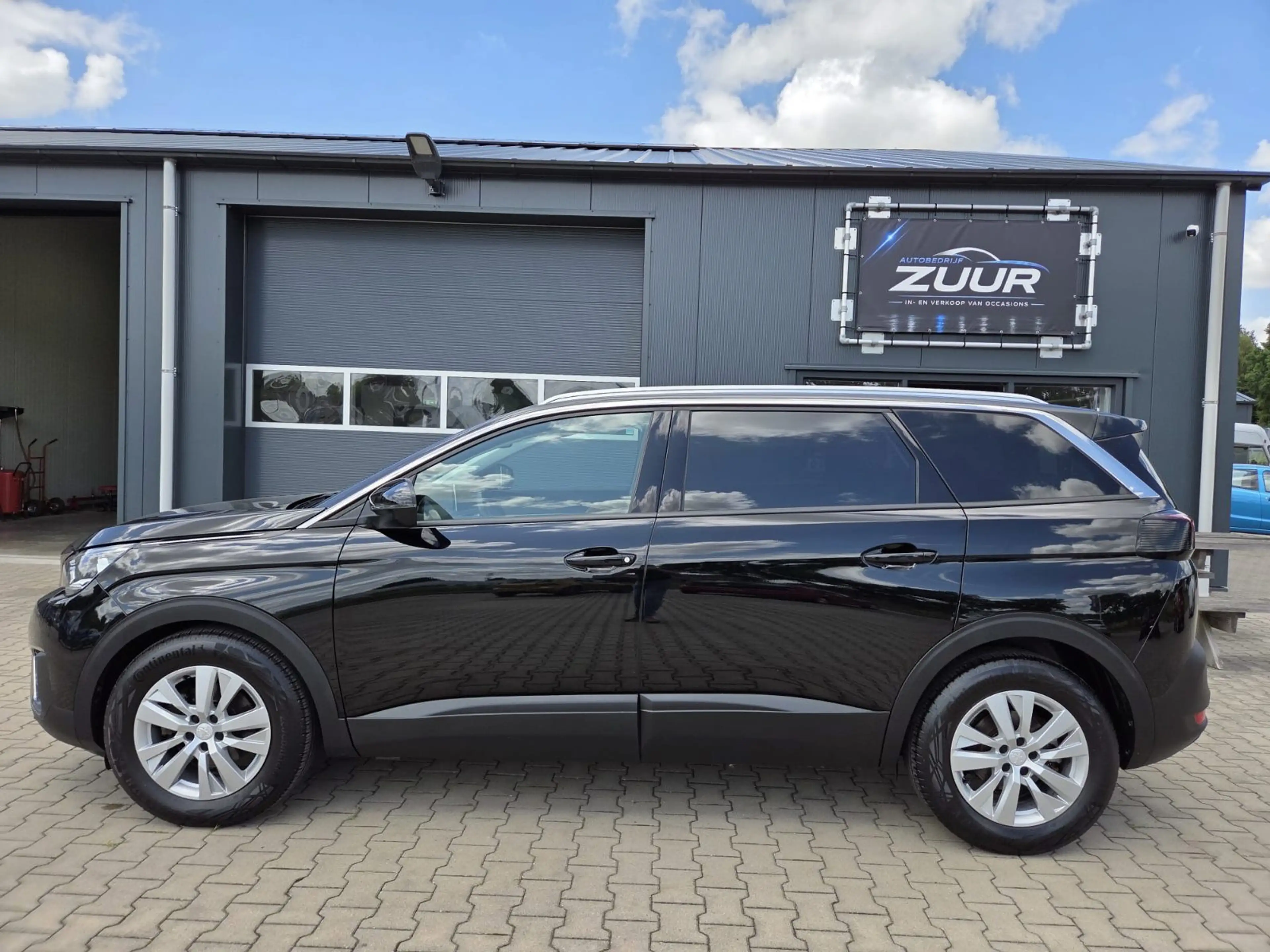Peugeot 5008 1.2 PureTech Blue Lease Executive 7-Pers — photo 2