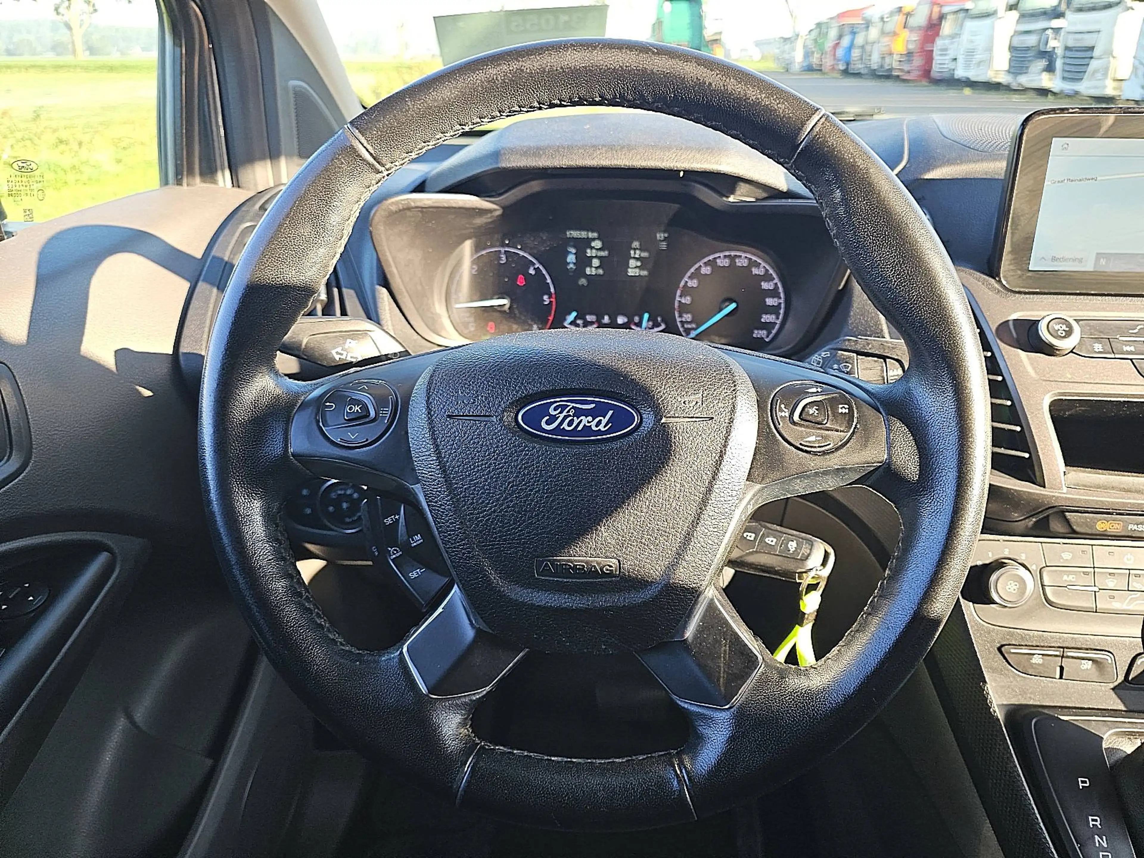 Ford Transit Connect 1.5 — photo 12
