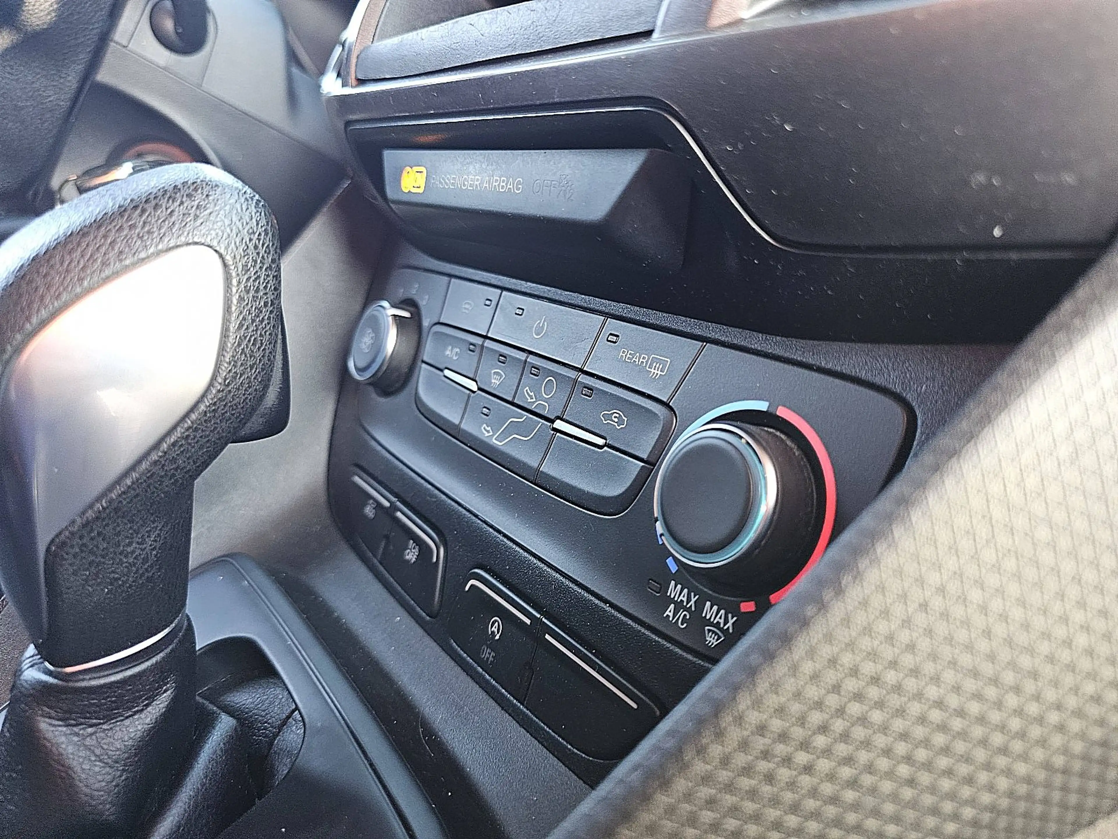 Ford Transit Connect 1.5 — photo 10