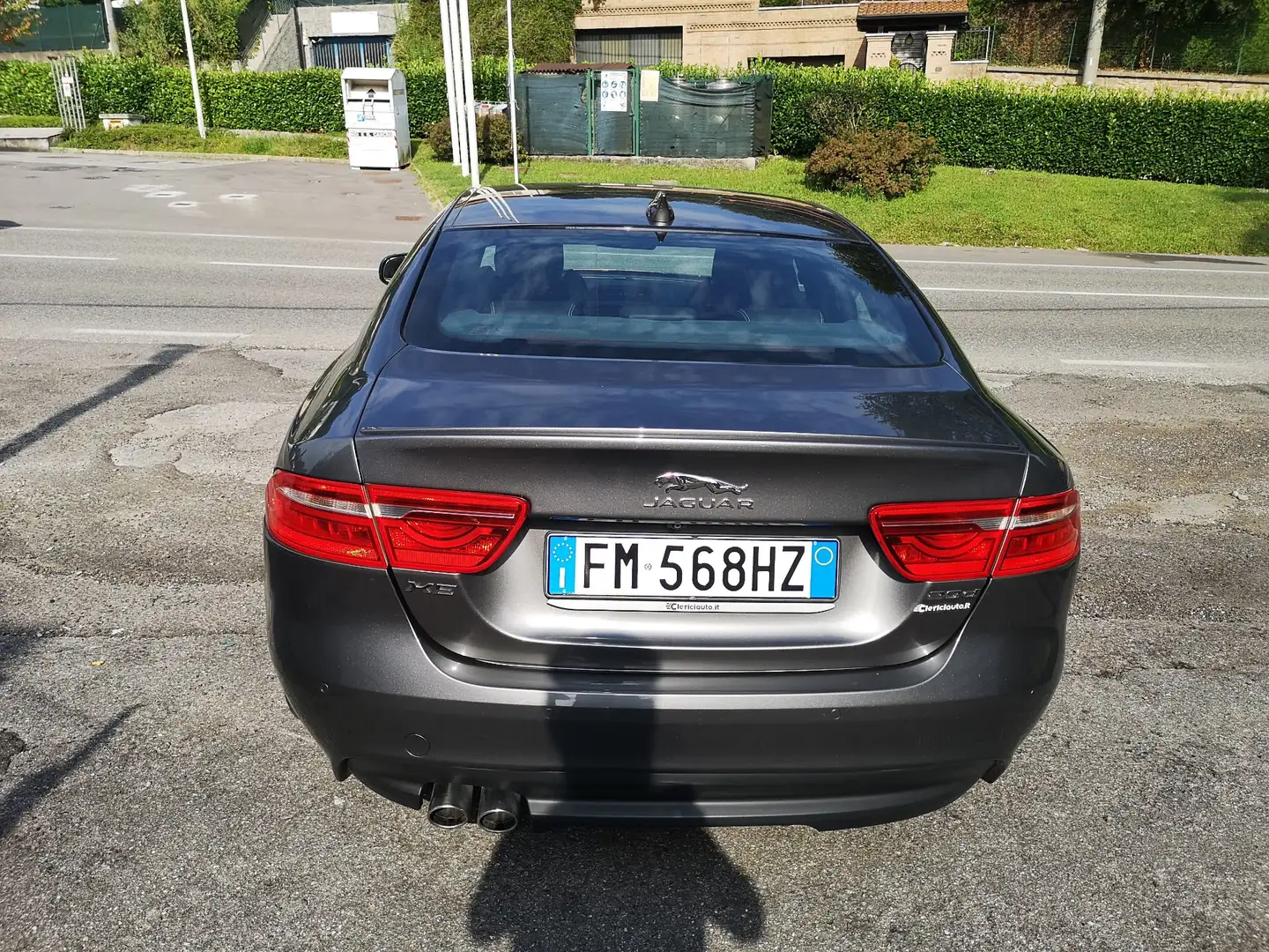 Jaguar XE 2.0d R-Sport 180cv auto - 2