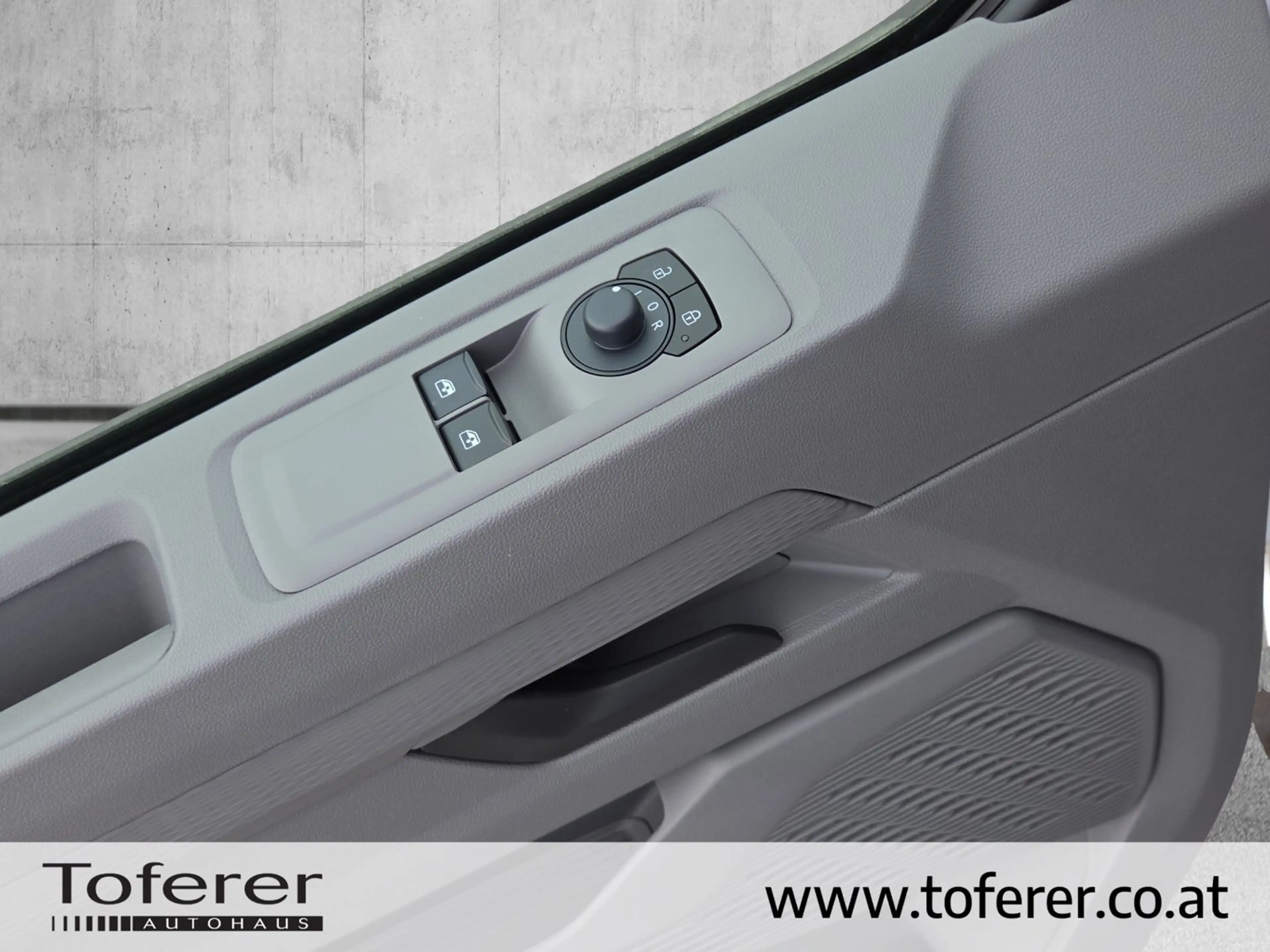 Volkswagen T7 Caravelle VW T7 Caravelle LR TDI — photo 14