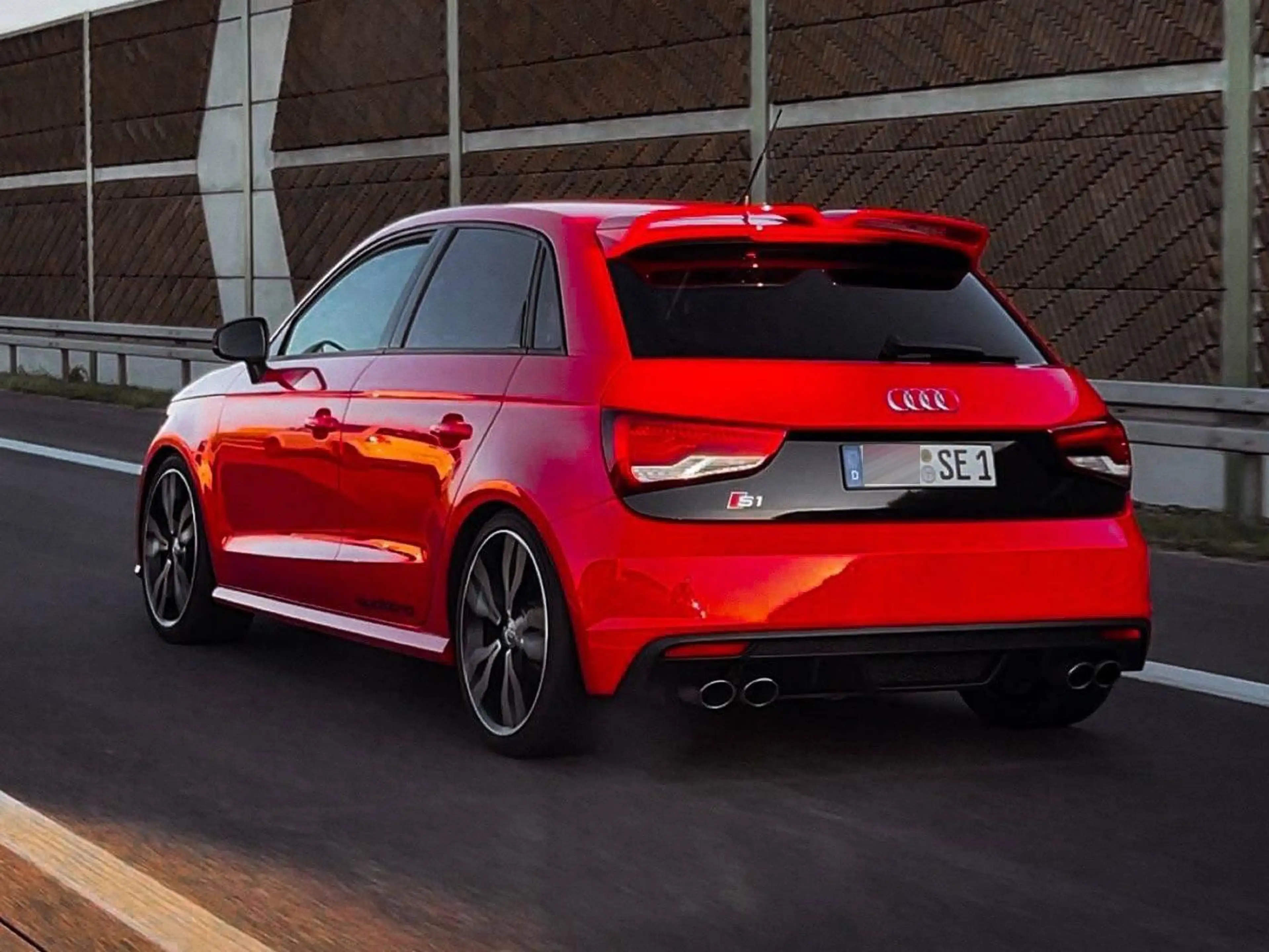 Audi S1 2.0 TFSI quattro — photo 11