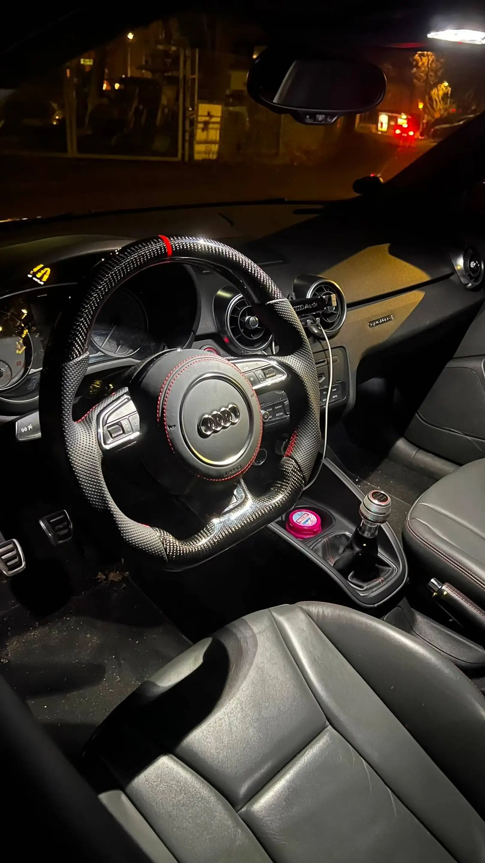 Audi S1 2.0 TFSI quattro — photo 14