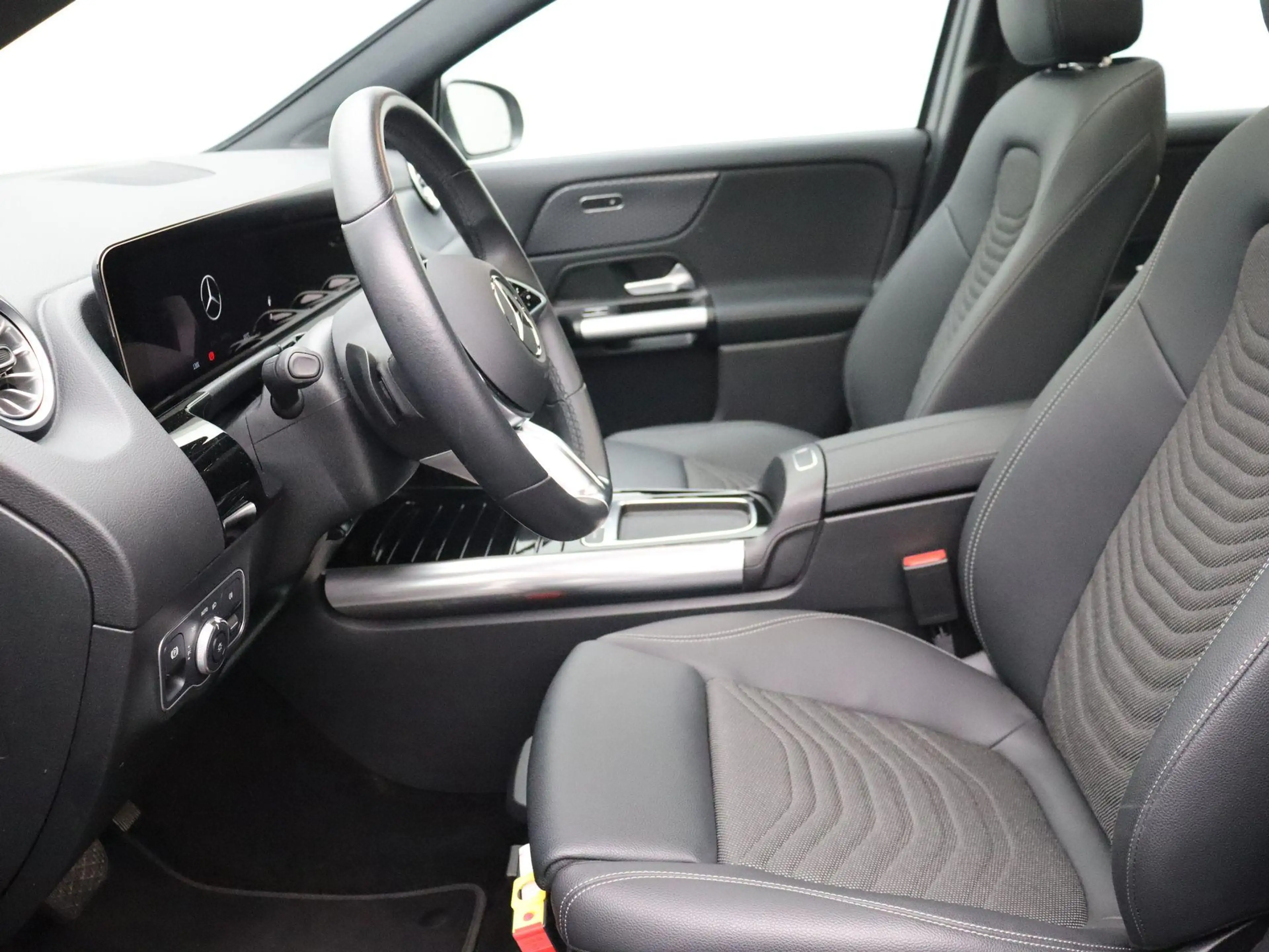 Mercedes-Benz EQA 250 250+ Business Line + PANORAMISCH DAK + CARPLAY + C — photo 9