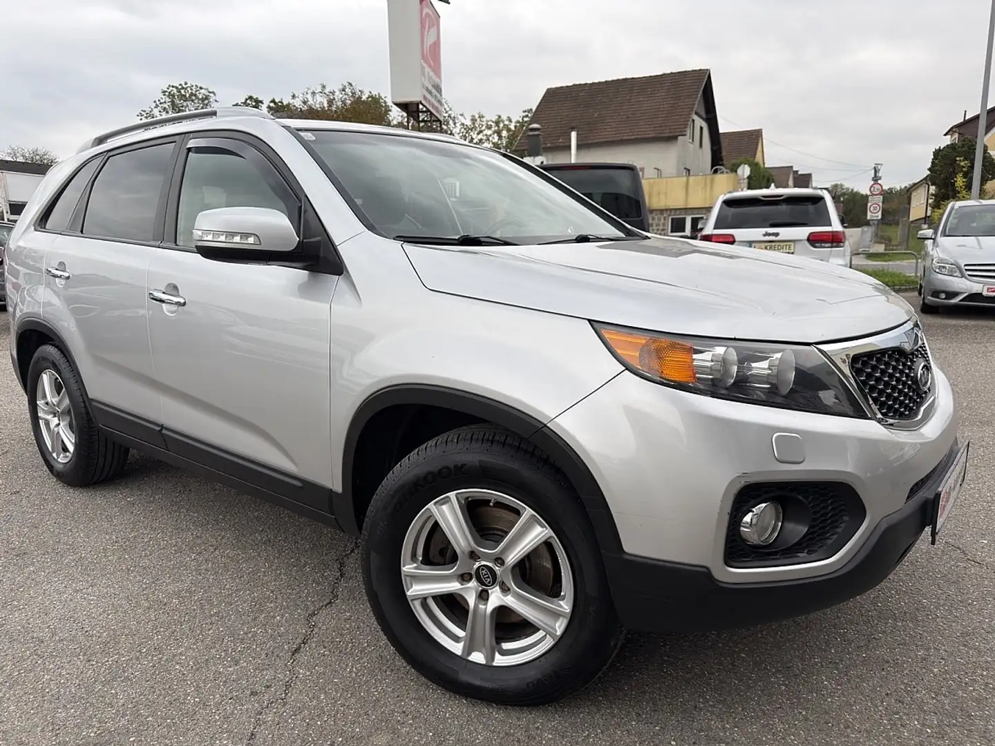 Kia Sorento 2,2 CRDi Active DPF 4WD Grau - 1