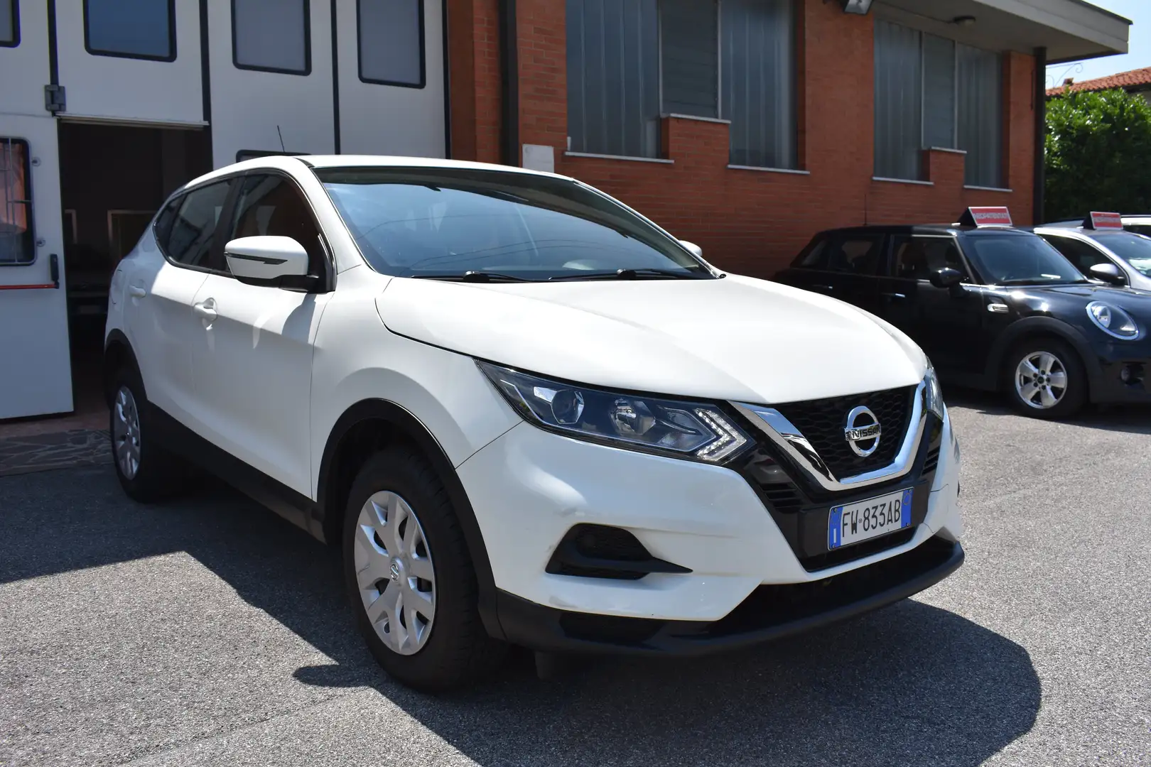 Nissan Qashqai 1.3 Benz 140cv Bianco - 1