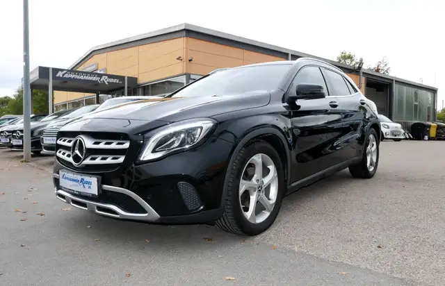 Mercedes-Benz GLA 200 CDI/d 4Matic/NAVI/AHK/URBAN
