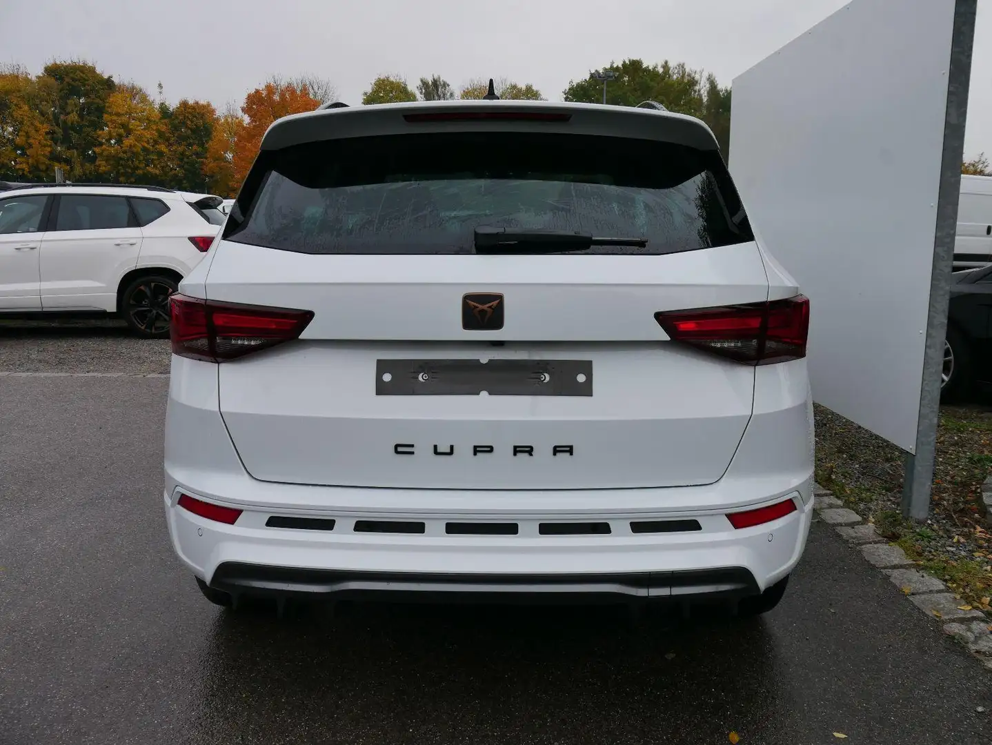 CUPRA Ateca 2,0 TSI DSG 4x4*AHK-SCHWENKBAR*NAVI*PDC*KAMERA*... Weiß - 2